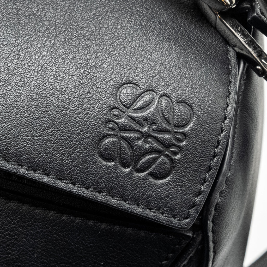 loewe-small-puzzle-bag-calfskin-black-shw