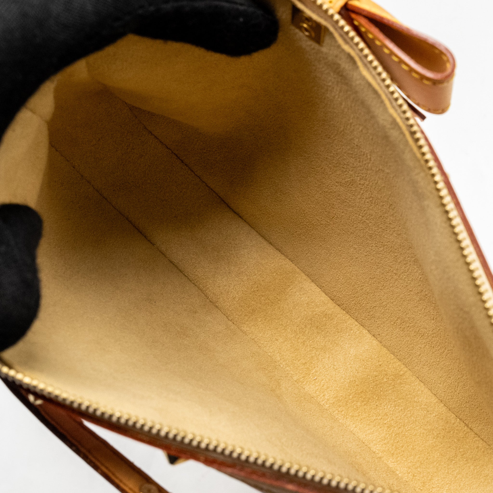 louis-vuitton-pochette-accessories-murakami-cherry-blossom