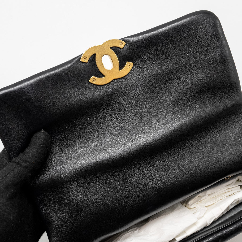 chanel-small-19-bag-lambskin-black-multicolour-hardware-3