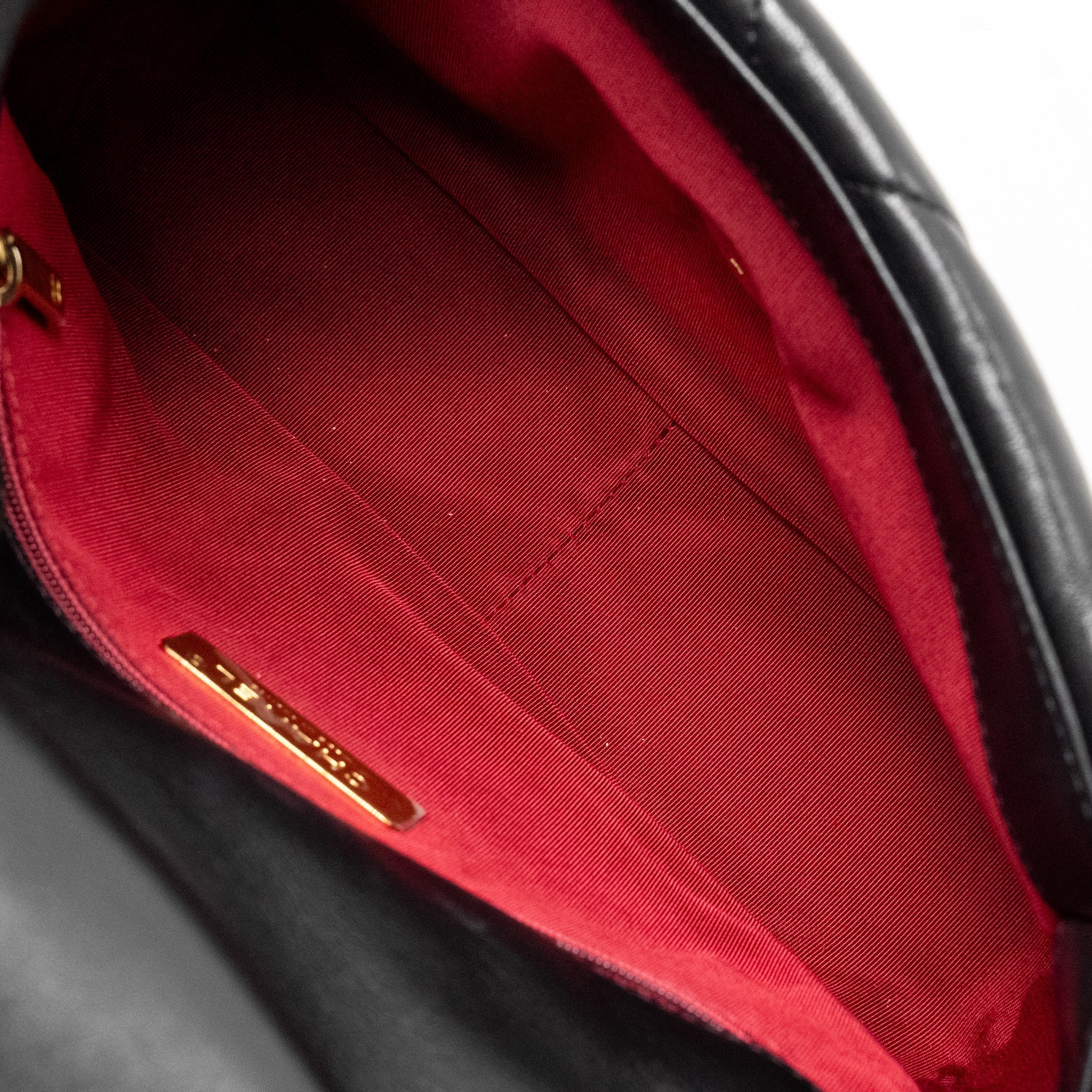 chanel-small-19-bag-lambskin-black-multicolour-hardware-3