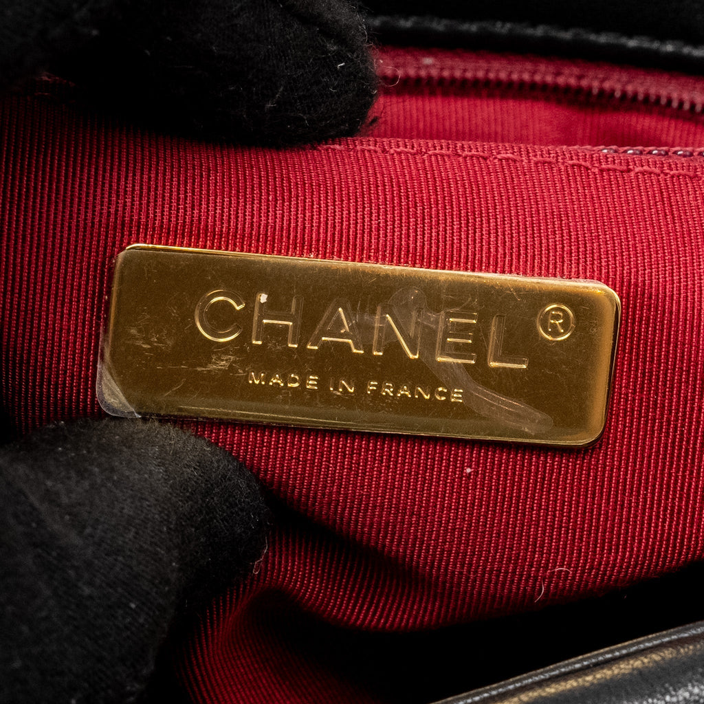 chanel-small-19-bag-lambskin-black-multicolour-hardware-3