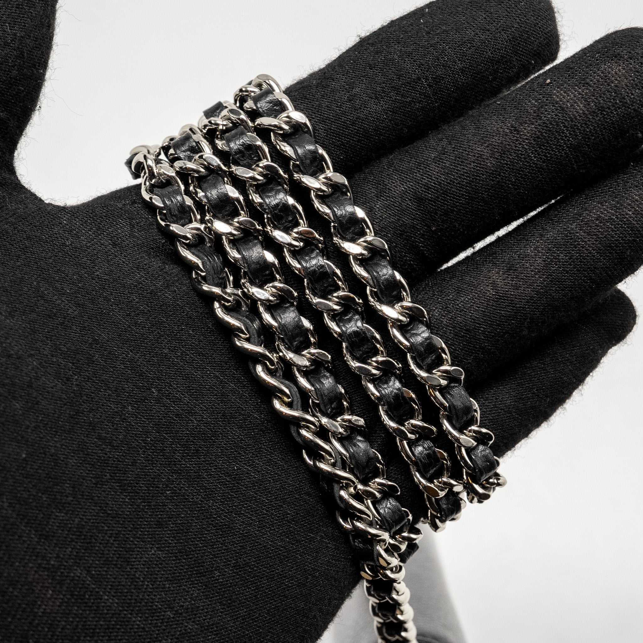 chanel-timeless-wallet-on-chain-caviar-black-shw