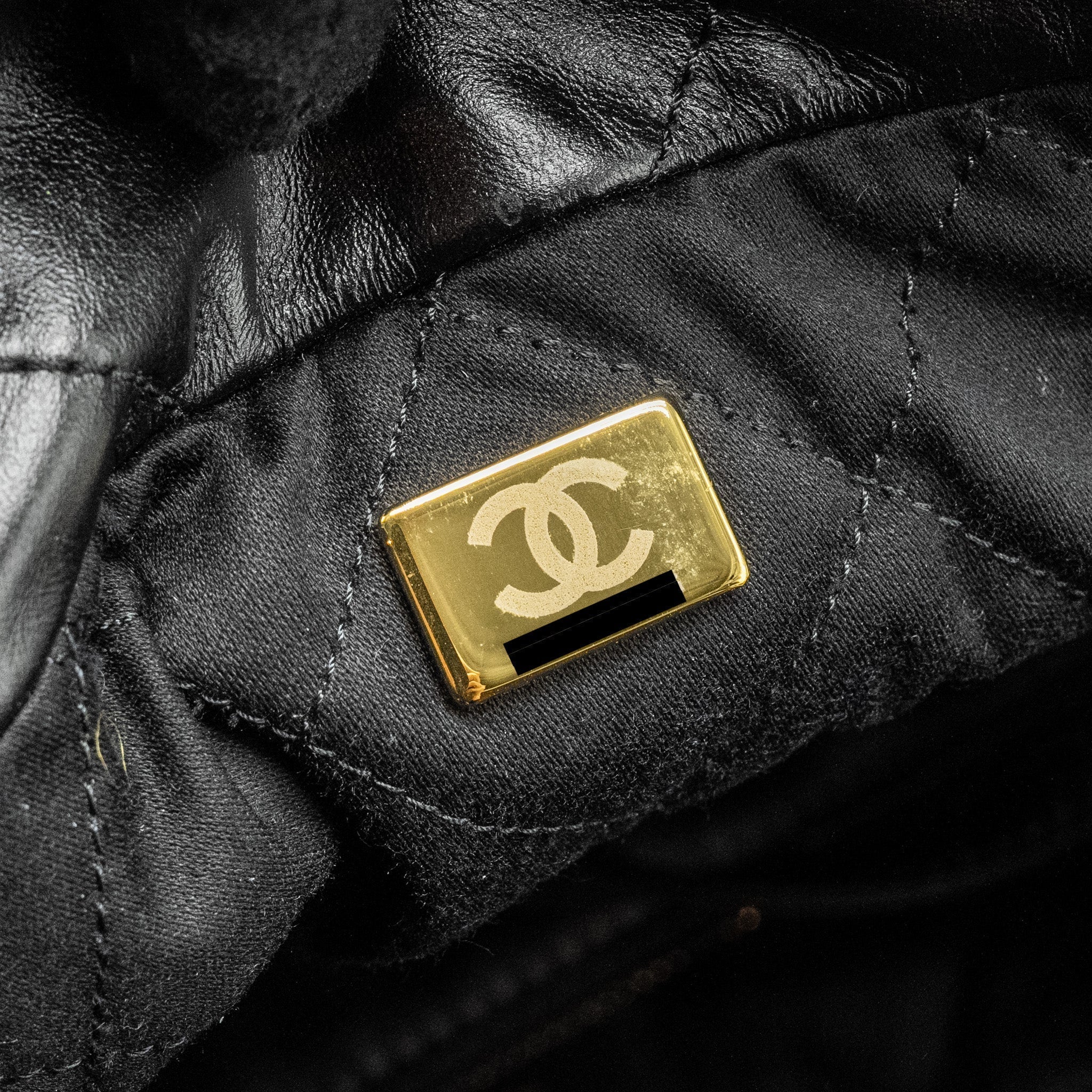 chanel-small-22-bag-shiny-calfskin-black-ghwmicrochip
