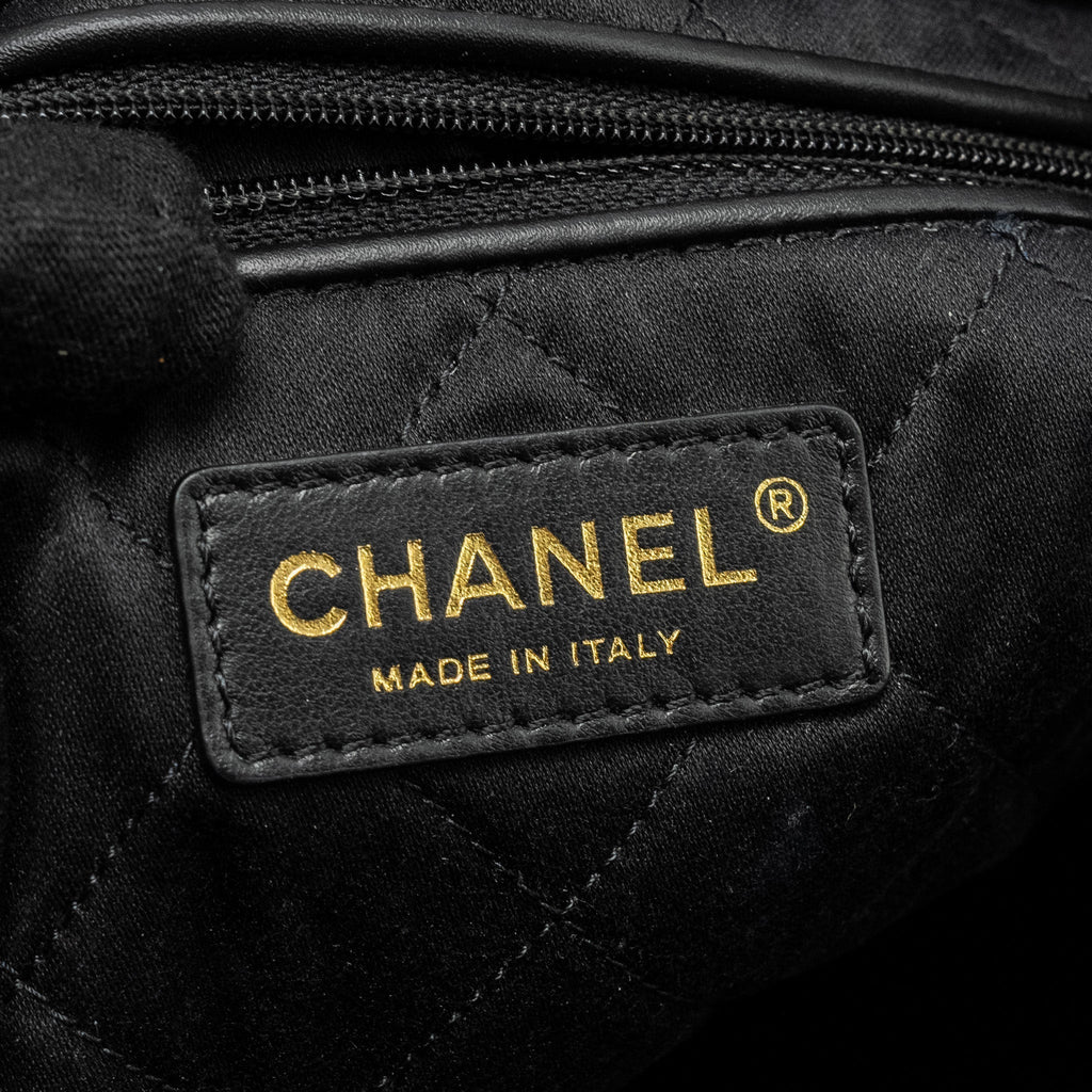 chanel-small-22-bag-shiny-calfskin-black-ghwmicrochip