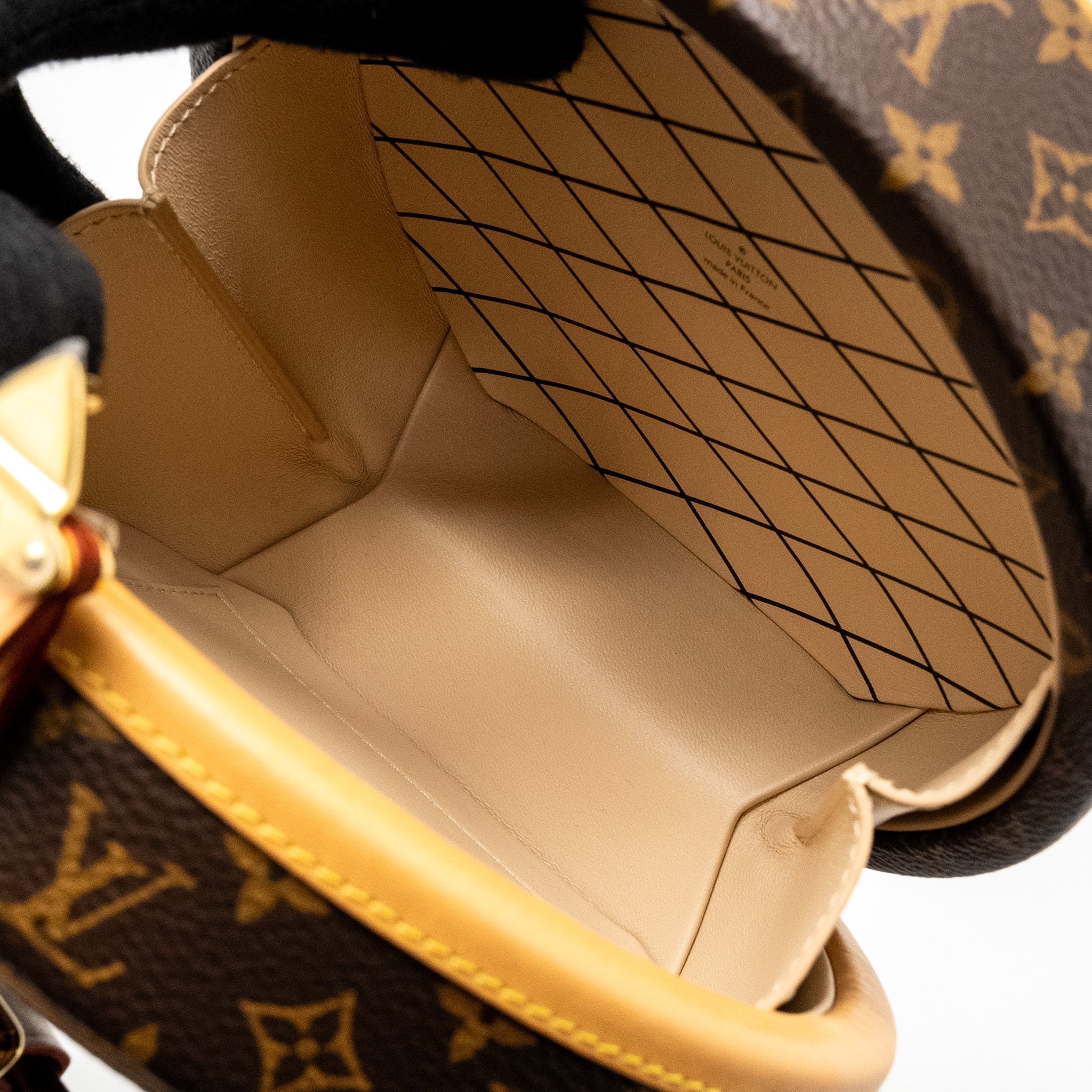 louis-vuitton-petite-boite-chapeau-monogram-canvas-ghw-6