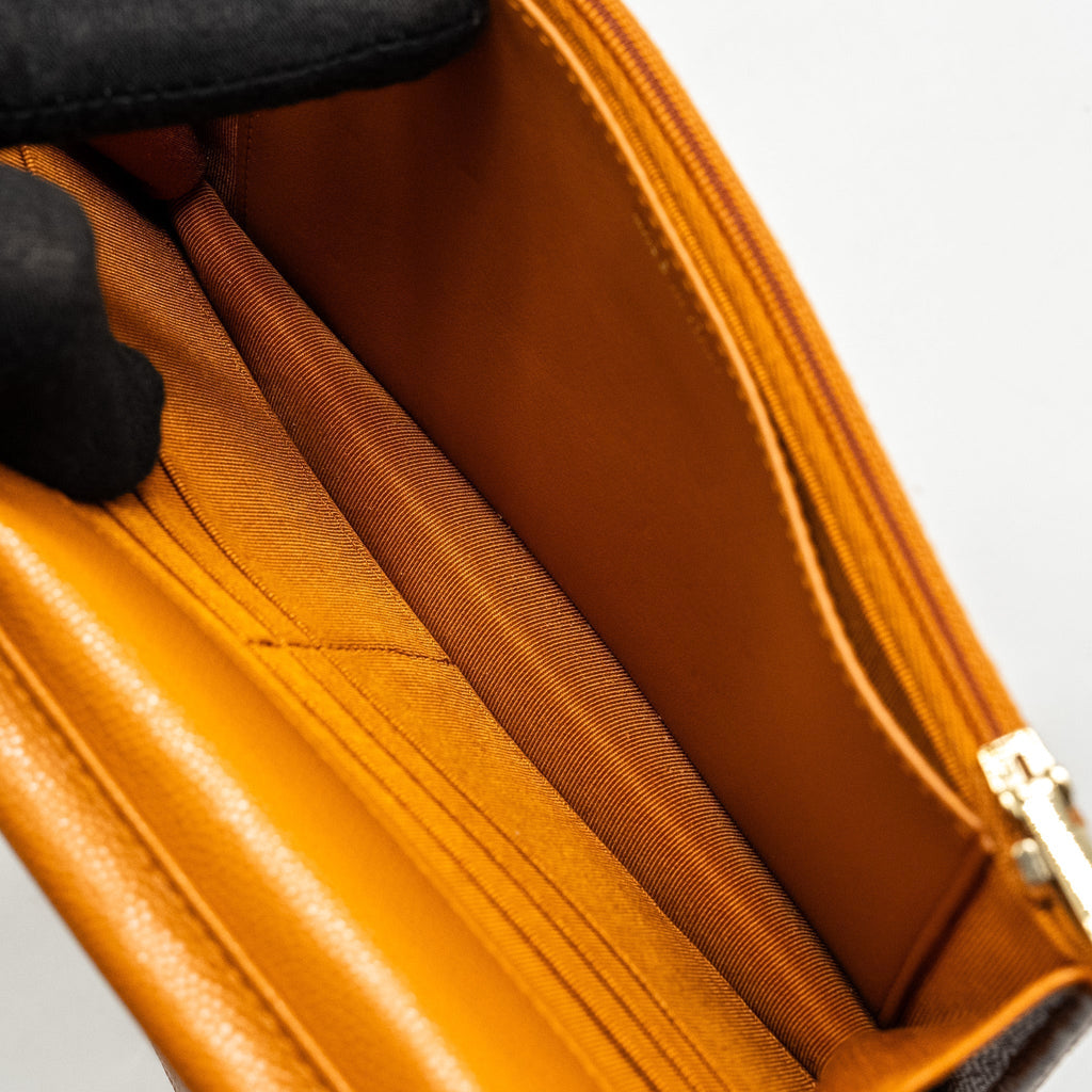 chanel-classic-wallet-on-chain-caviar-caramel-lghw-microchip