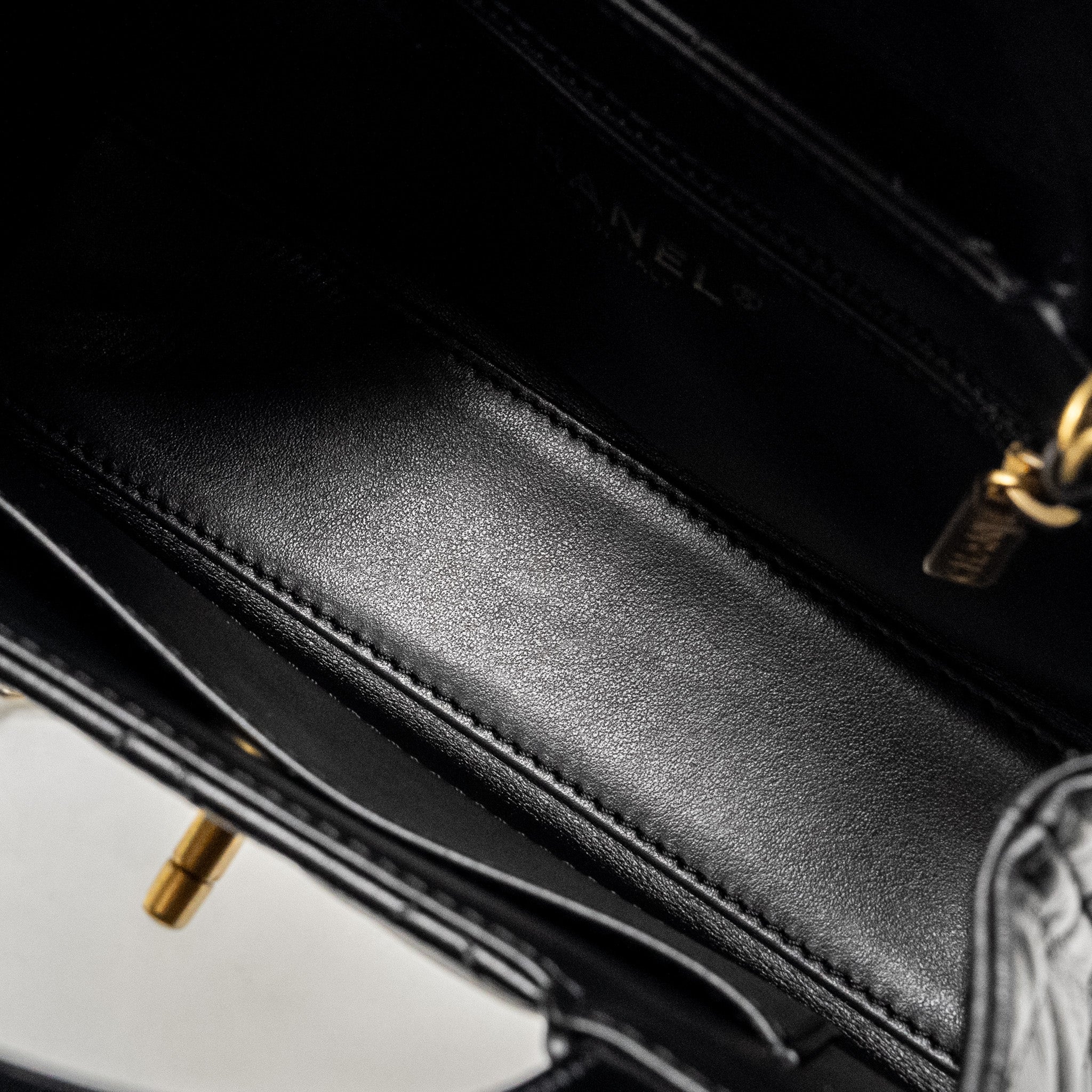 chanel-mini-kelly-shopping-tote-bag-calfskin-black-ghw-microchip-1