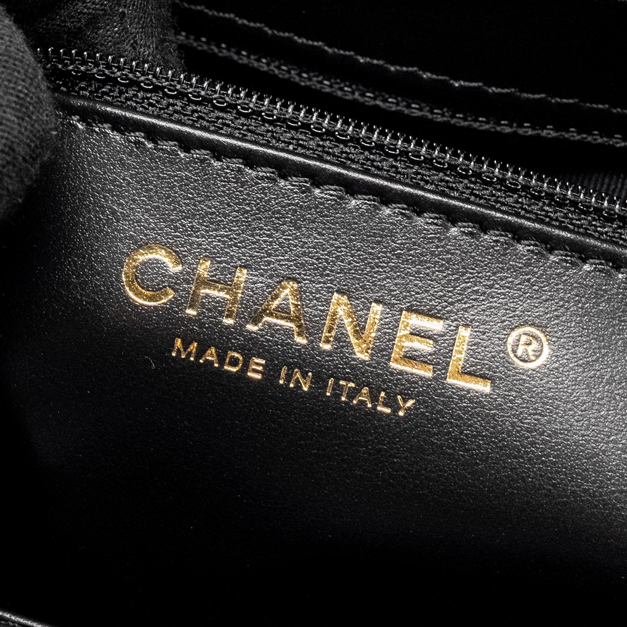 chanel-mini-kelly-shopping-tote-bag-calfskin-black-ghw-microchip-1