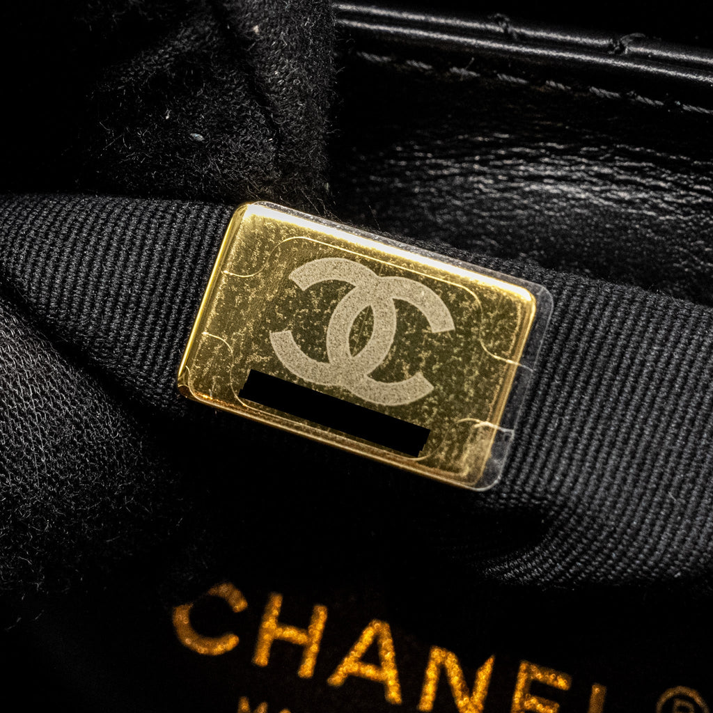 chanel-mini-kelly-shopping-tote-bag-calfskin-black-ghw-microchip-1