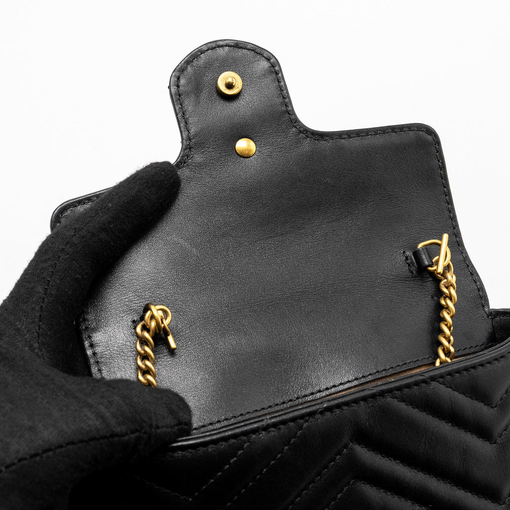 gucci-super-mini-marmont-calfskin-black-ghw
