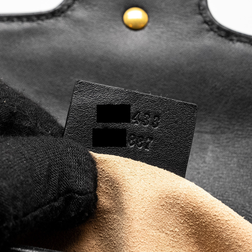 gucci-super-mini-marmont-calfskin-black-ghw