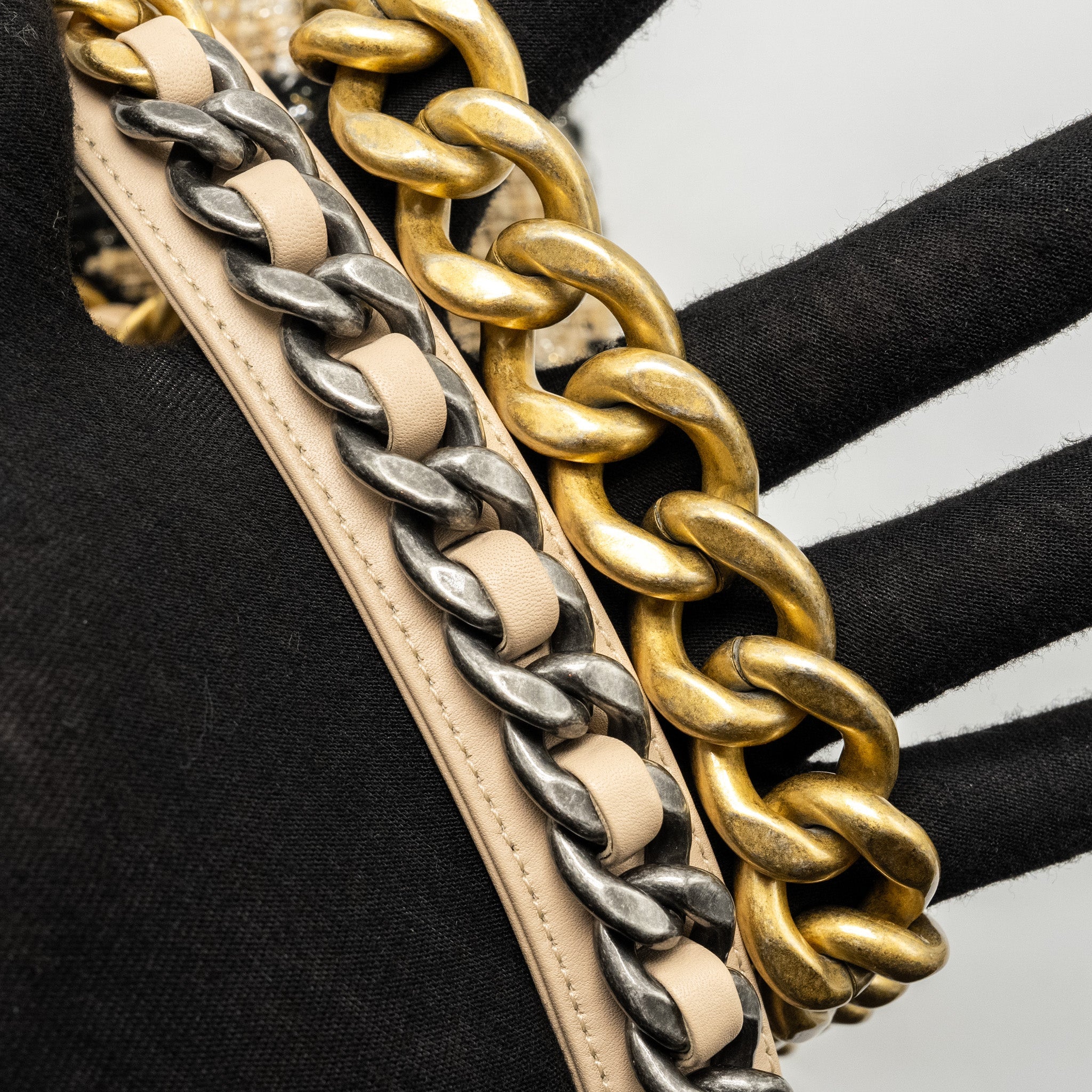 chanel-maxi-19-bag-tweed-beige-black-multicolour-hardware-copy