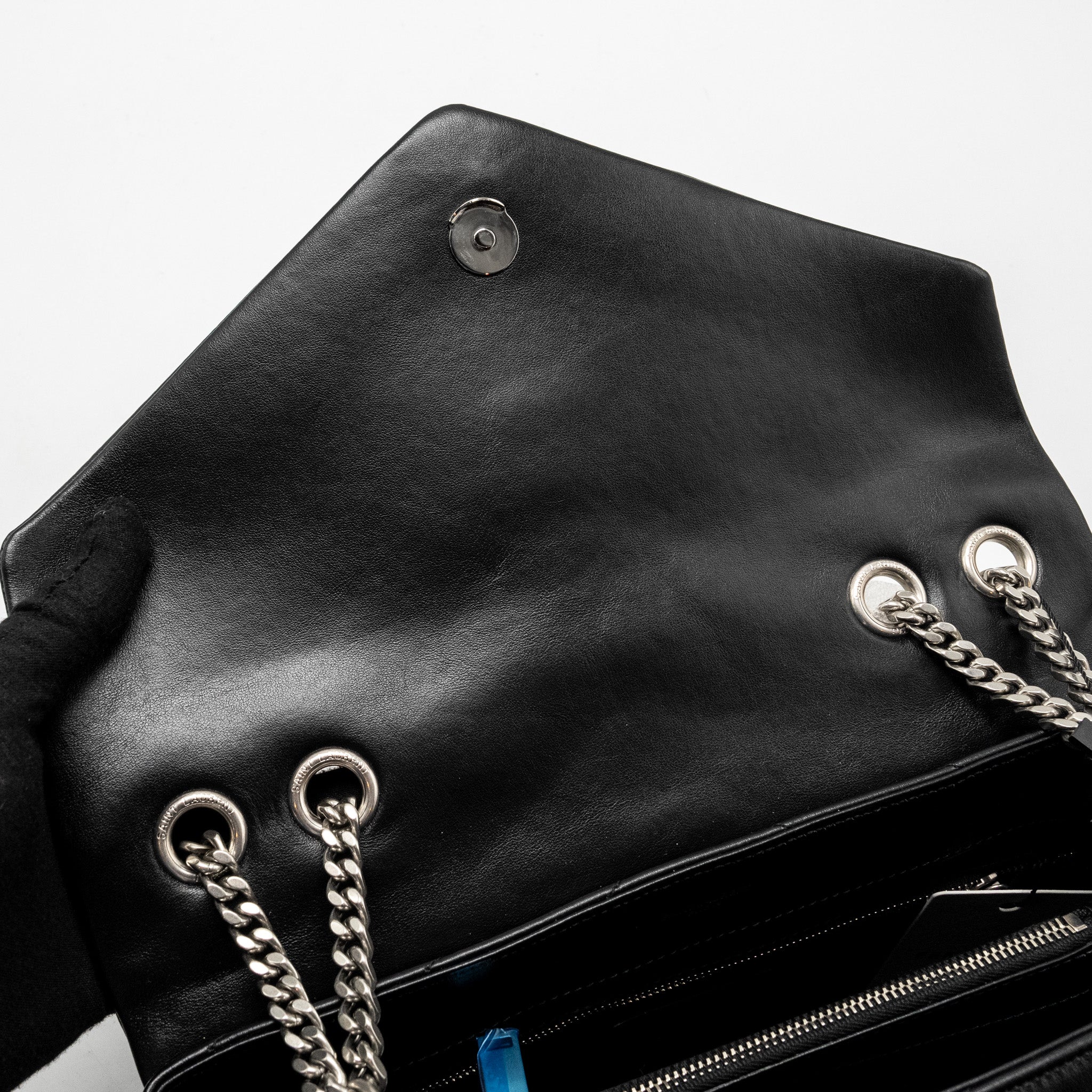 saint-laurent-ysl-medium-loulou-shoulder-bag-calfskin-black-shw