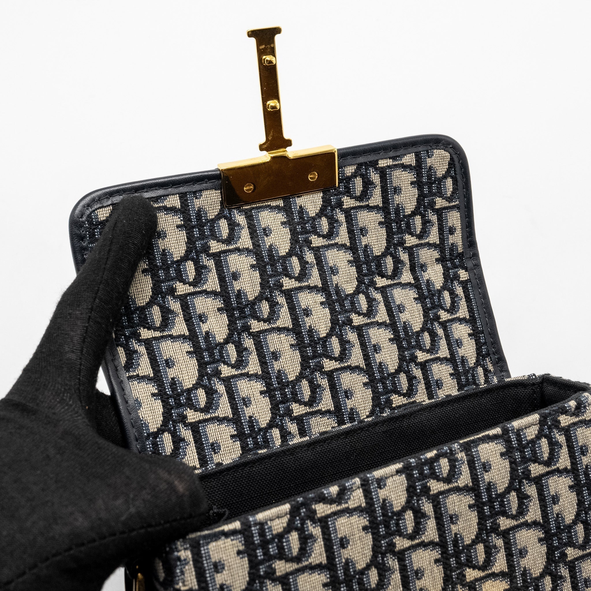 dior-30-montaigne-box-blue-oblique-jacquard-ghw-copy-1