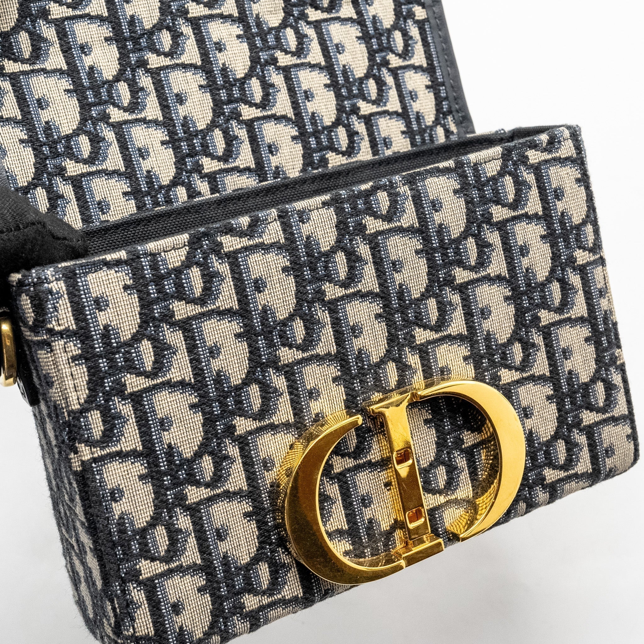 dior-30-montaigne-box-blue-oblique-jacquard-ghw-copy-1