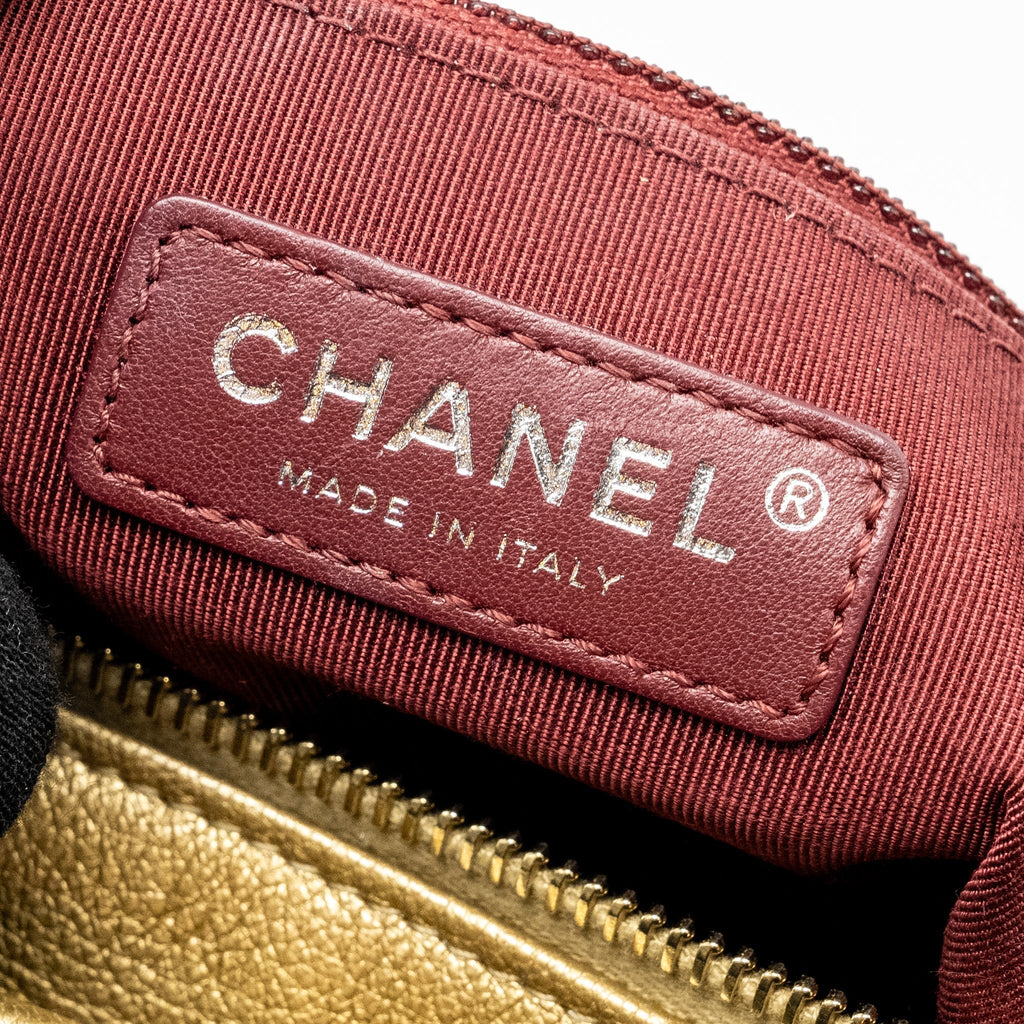 chanel-small-gabrielle-hobo-bag-calfskin-gradient-gold-with-multicolour-hardware