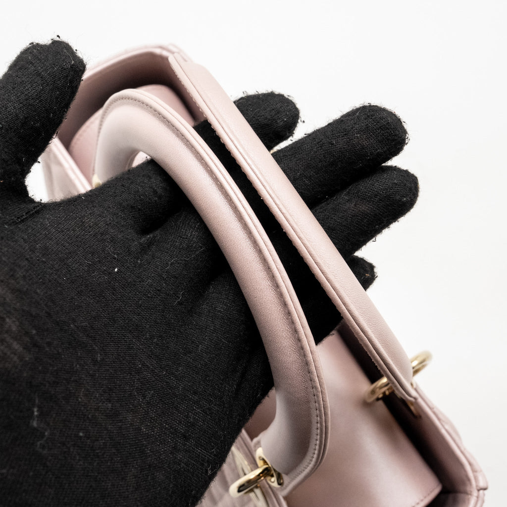 dior-medium-lady-dior-lambskin-iridescent-pink-lghw