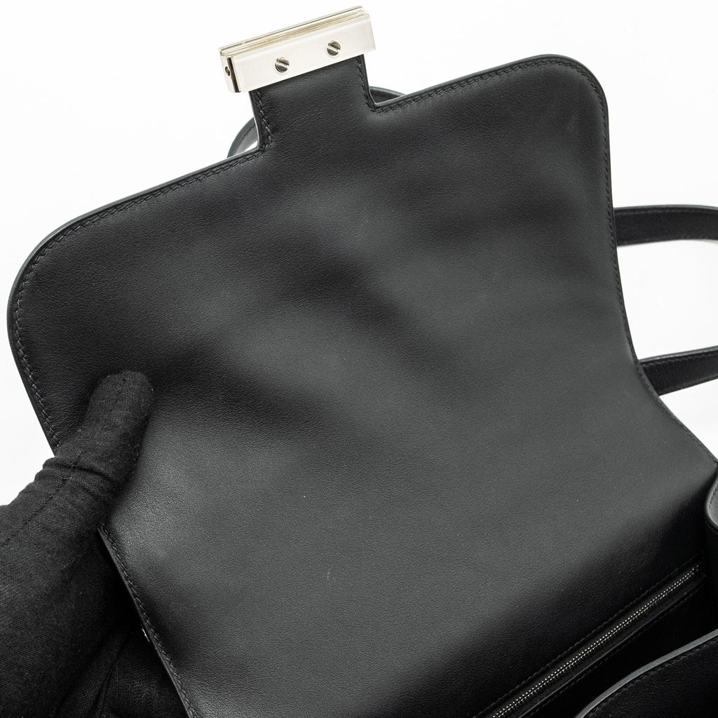 hermes-constance-24-toile-h-berline-plume-swift-black-shw-stamp-y