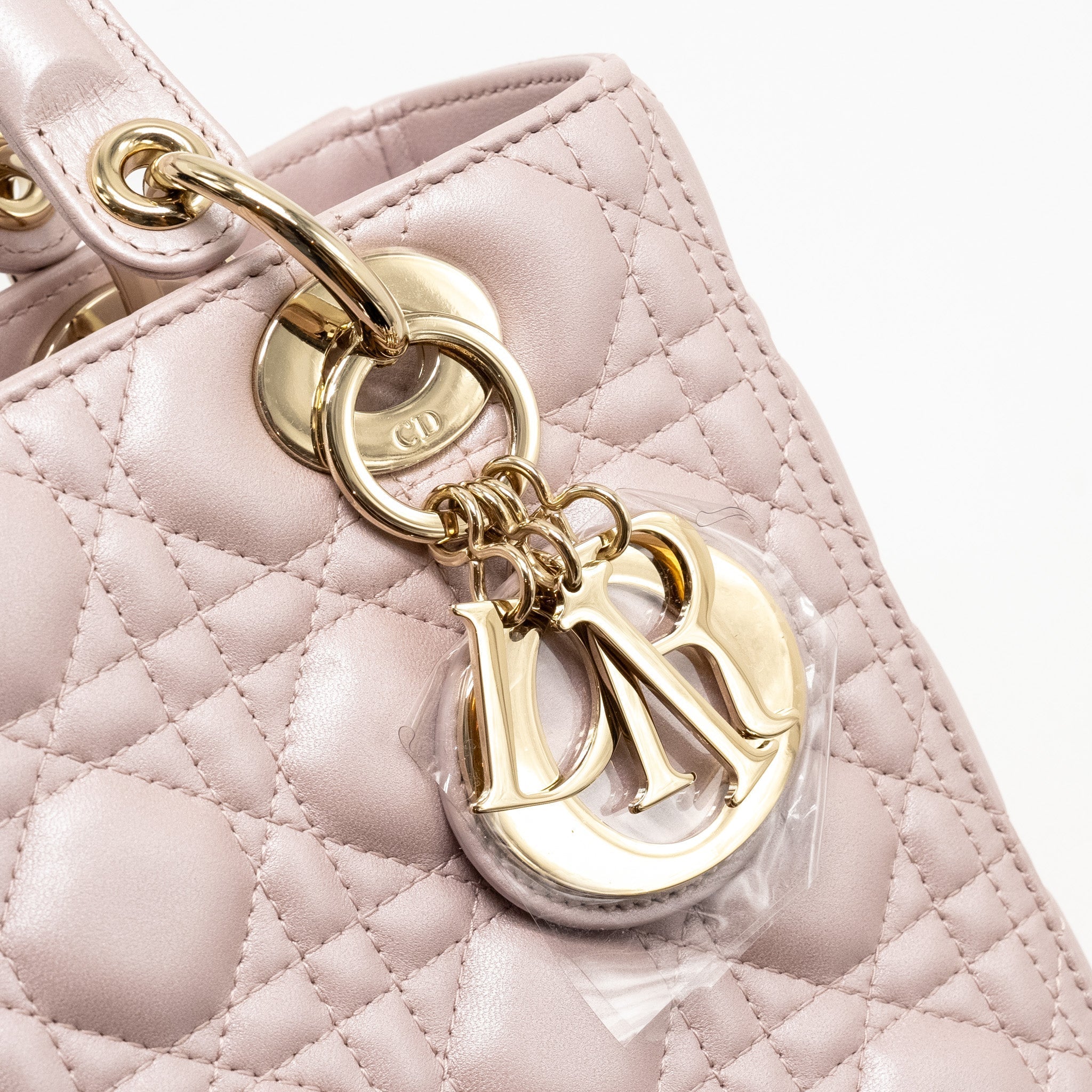 dior-medium-lady-dior-lambskin-iridescent-pink-lghw