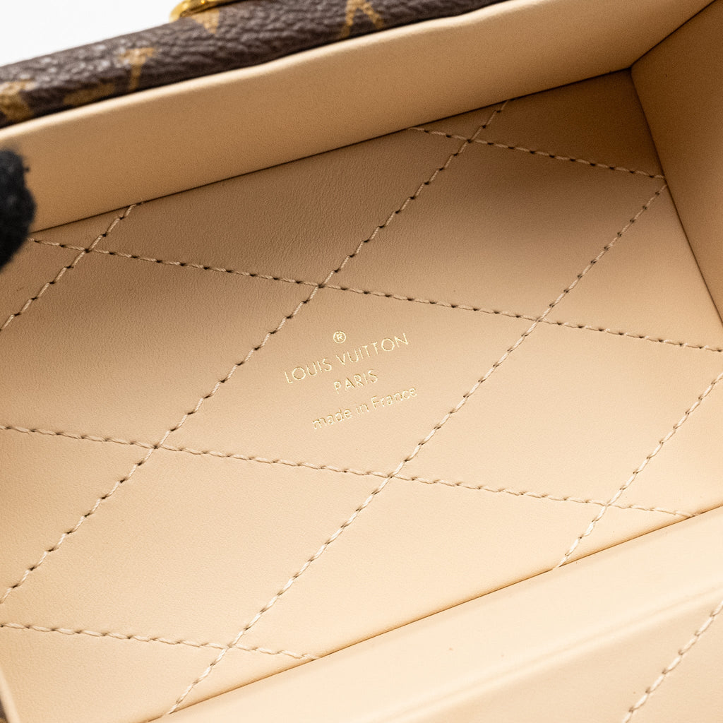 louis-vuitton-camera-box-trunk-monogram-canvas-leather-ghw