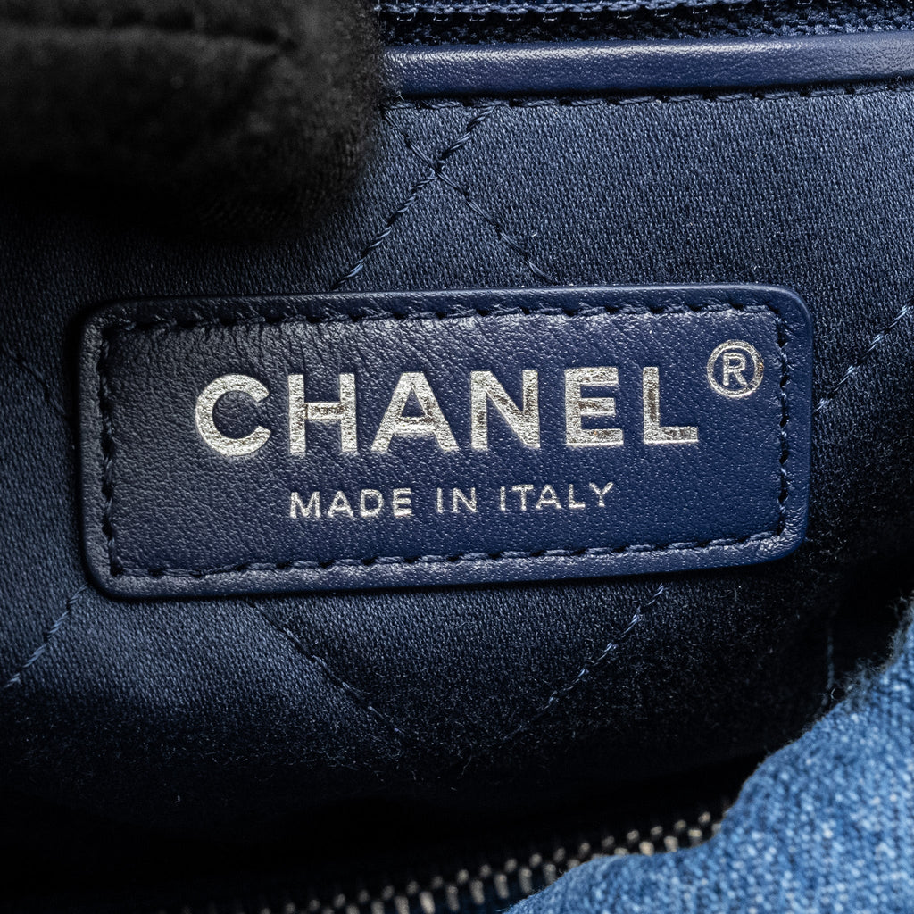 chanel-small-22-bag-denim-blue-white-shw-microchip