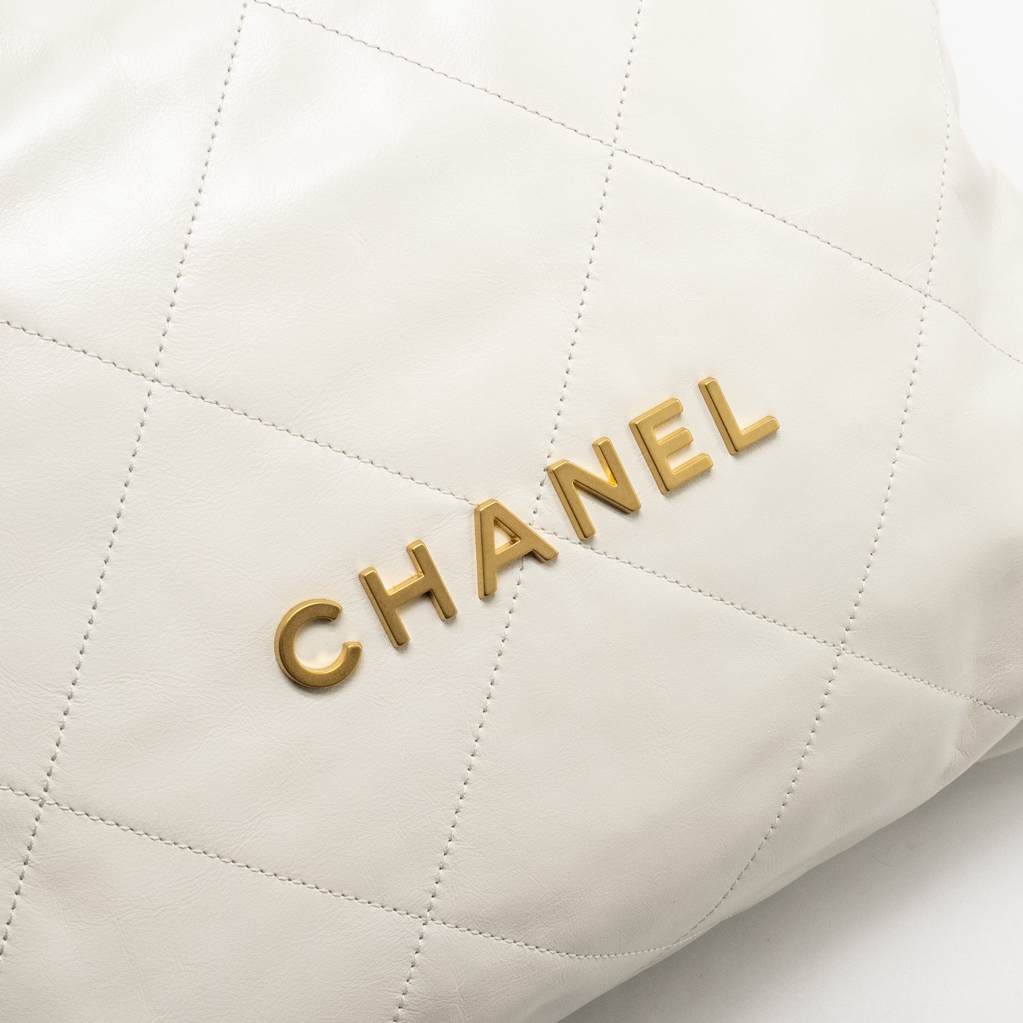 chanel-medium-22-bag-calfskin-white-ghw-microchip-1