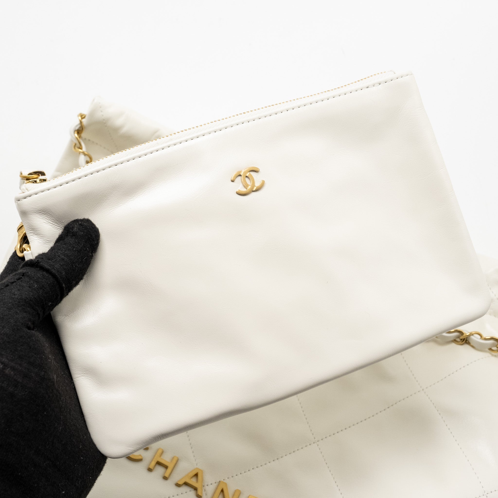 chanel-medium-22-bag-calfskin-white-ghw-microchip-1