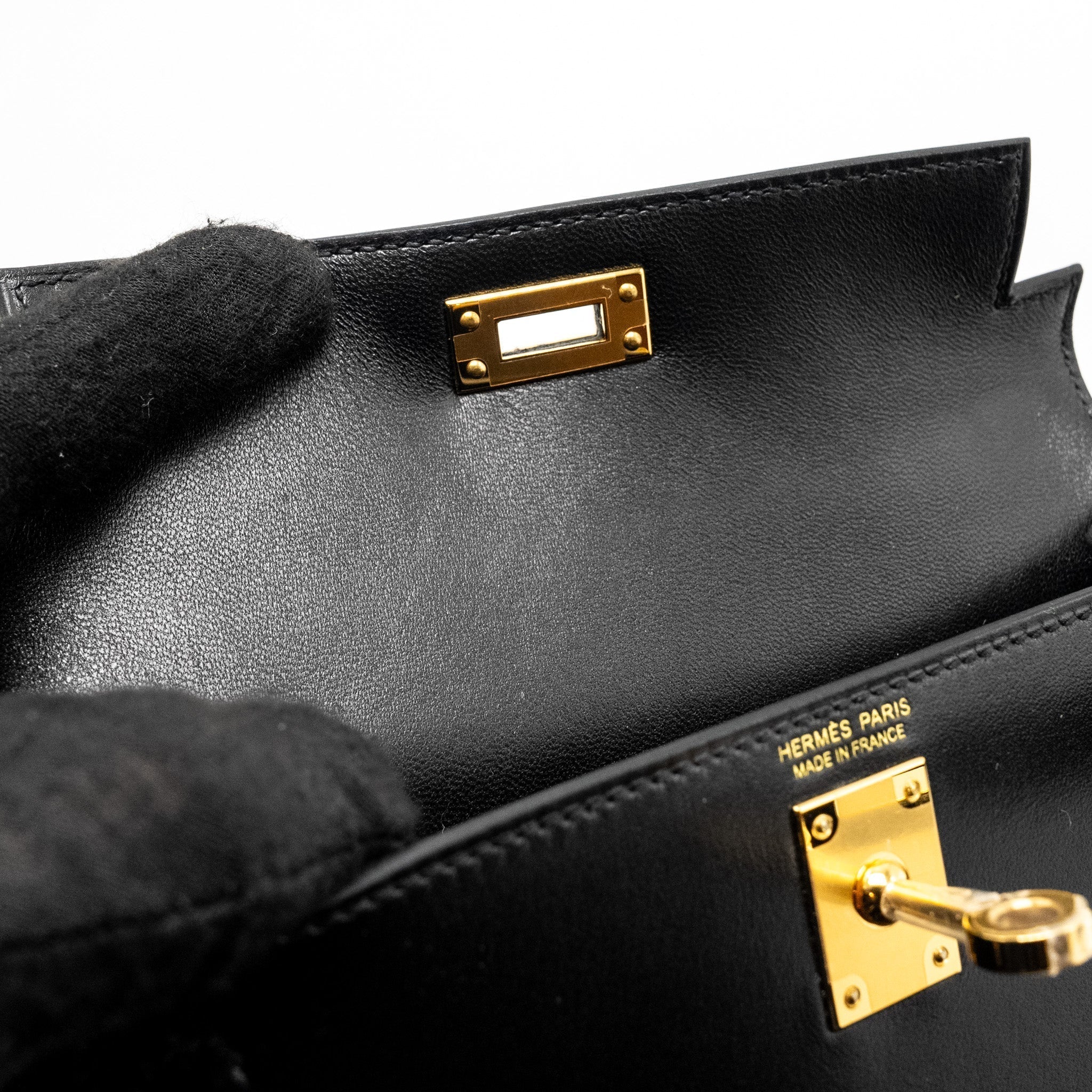 hermes-mini-kelly-tadelakt-black-ghw-stamp-b