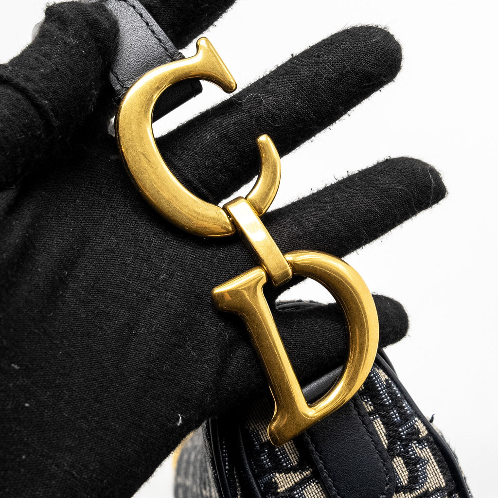 dior-medium-saddle-bag-with-stra