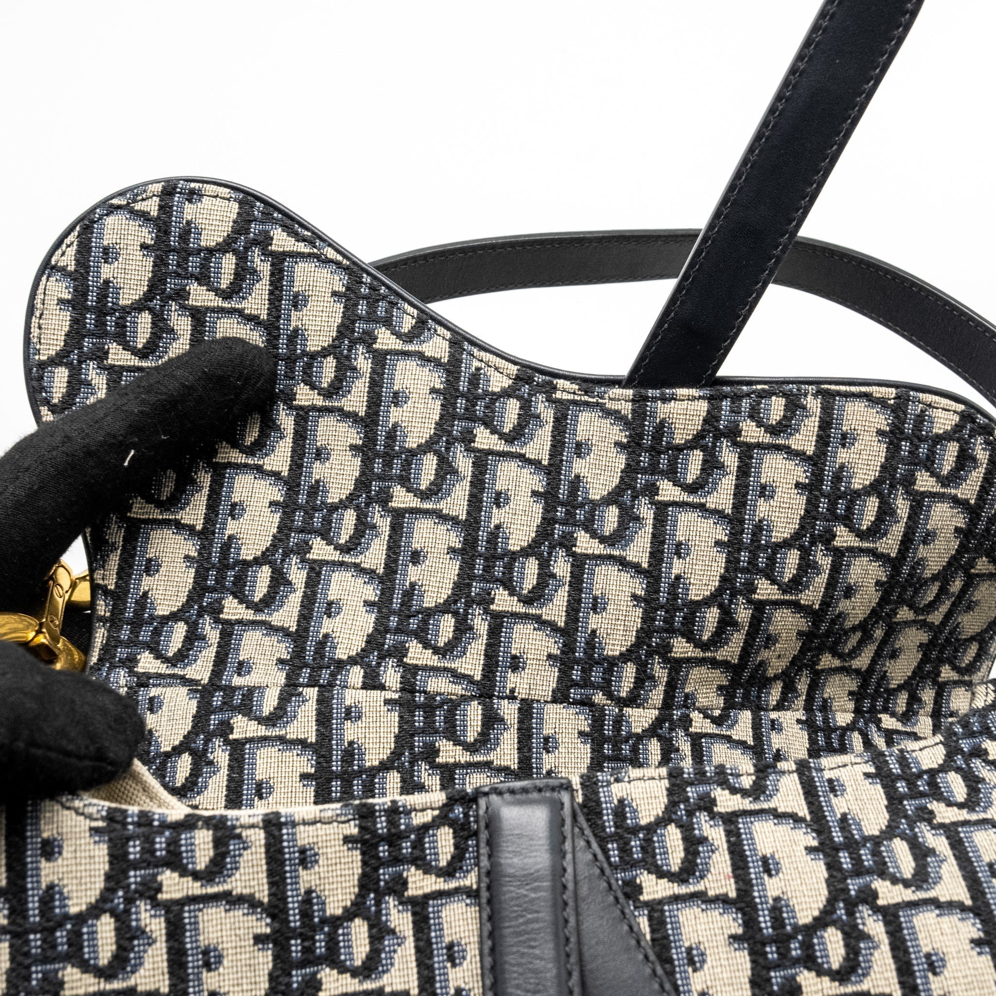 dior-medium-saddle-bag-with-stra