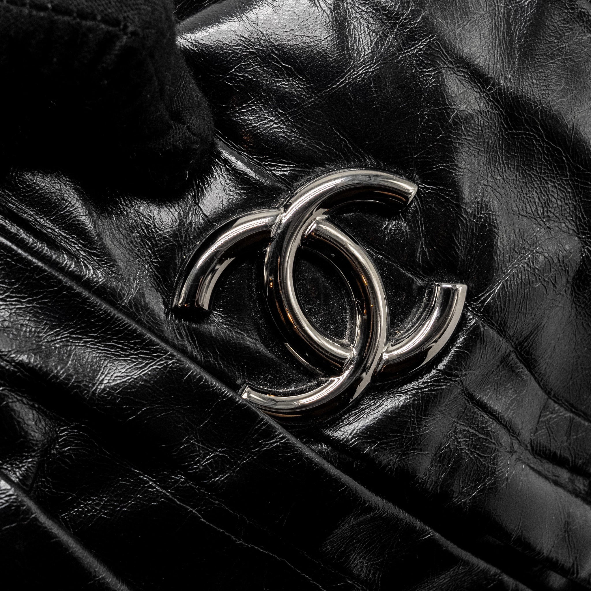 chanel-tote-bag-black