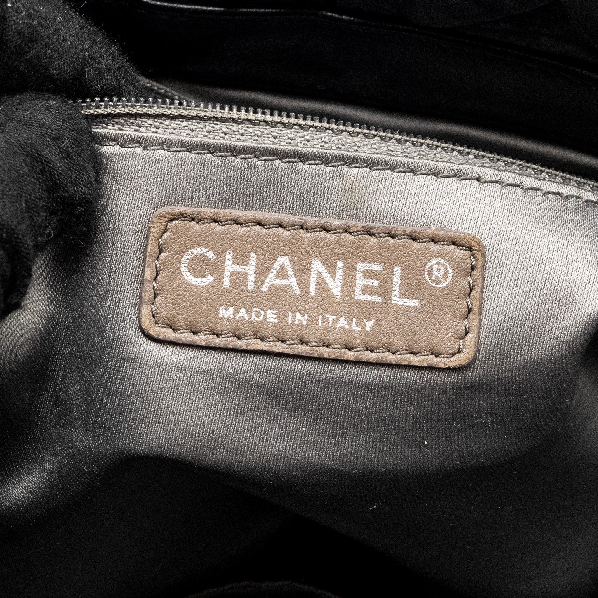 chanel-tote-bag-black