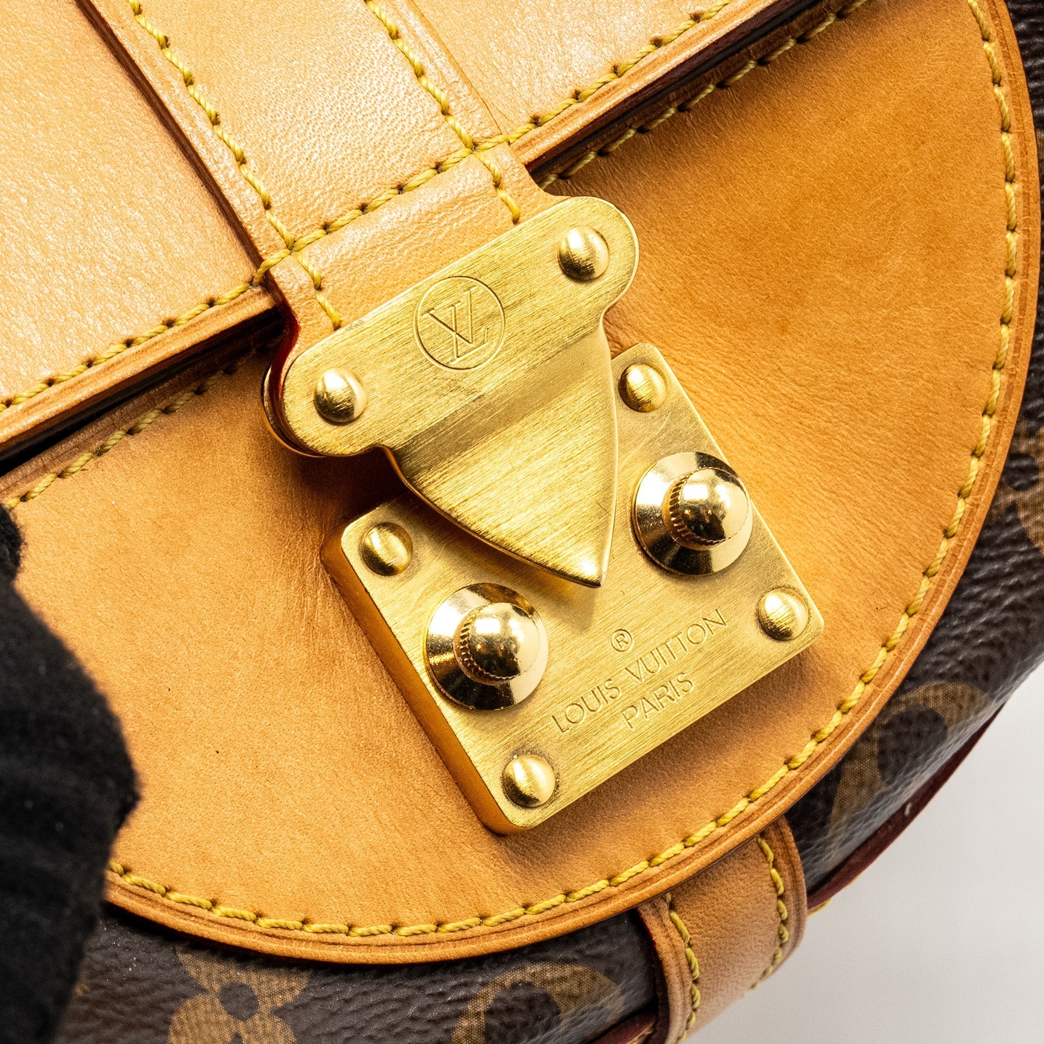 louis-vuitton-duffle-bag-monogram-canvas-2