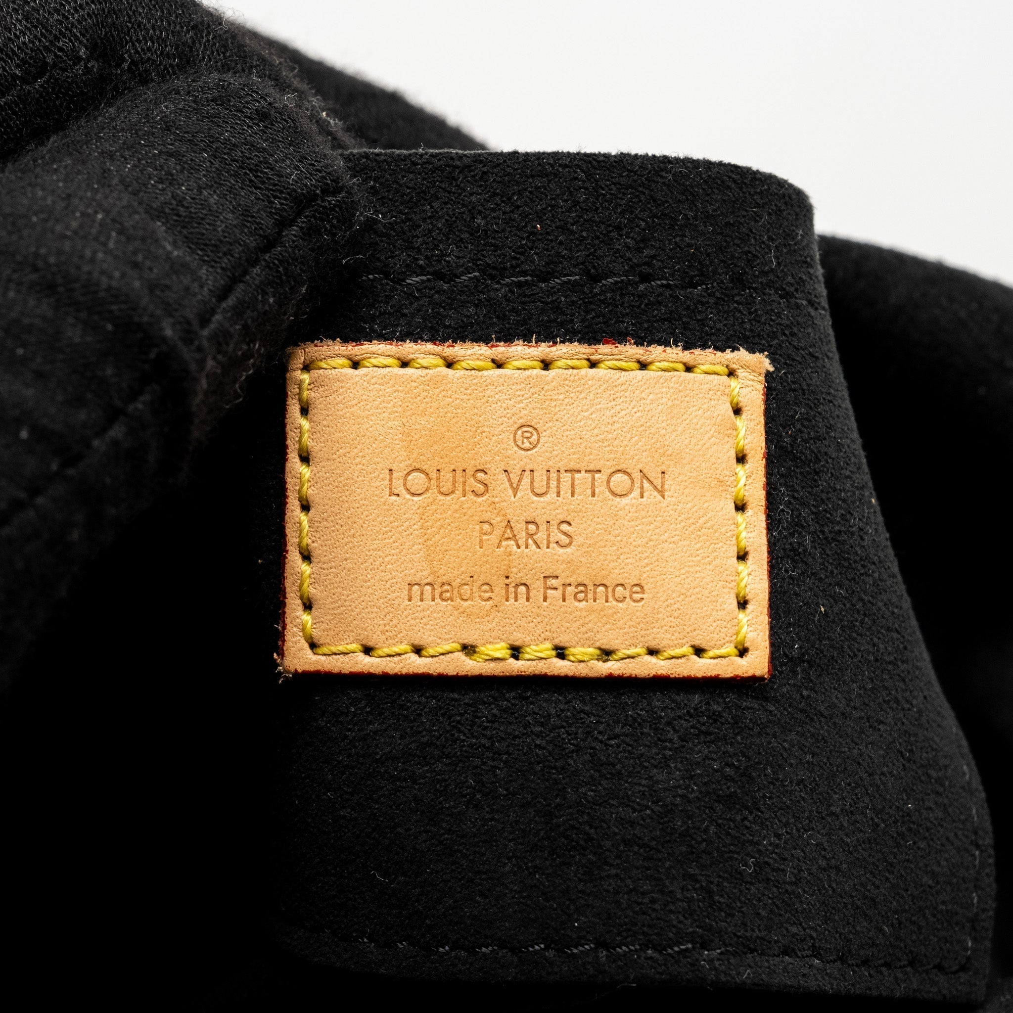 louis-vuitton-duffle-bag-monogram-canvas-2