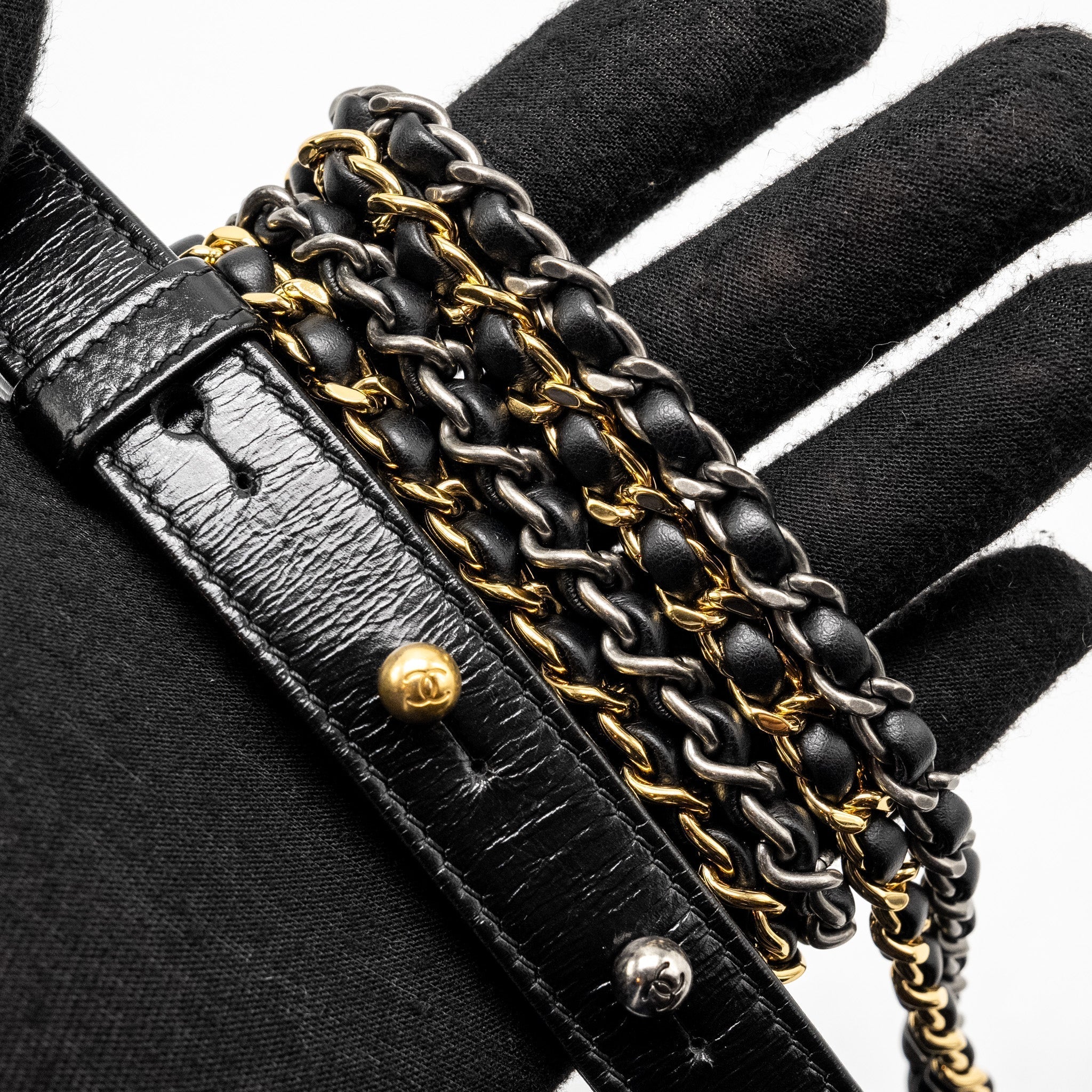 chanel-small-gabrielle-hobo-bag-calfskin-black-multicolour-hardware-3