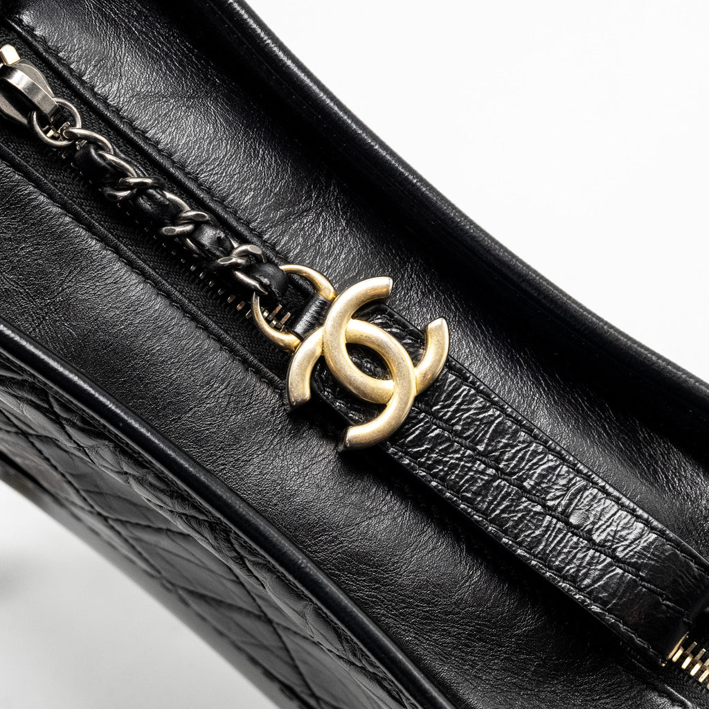 chanel-small-gabrielle-hobo-bag-calfskin-black-multicolour-hardware-3