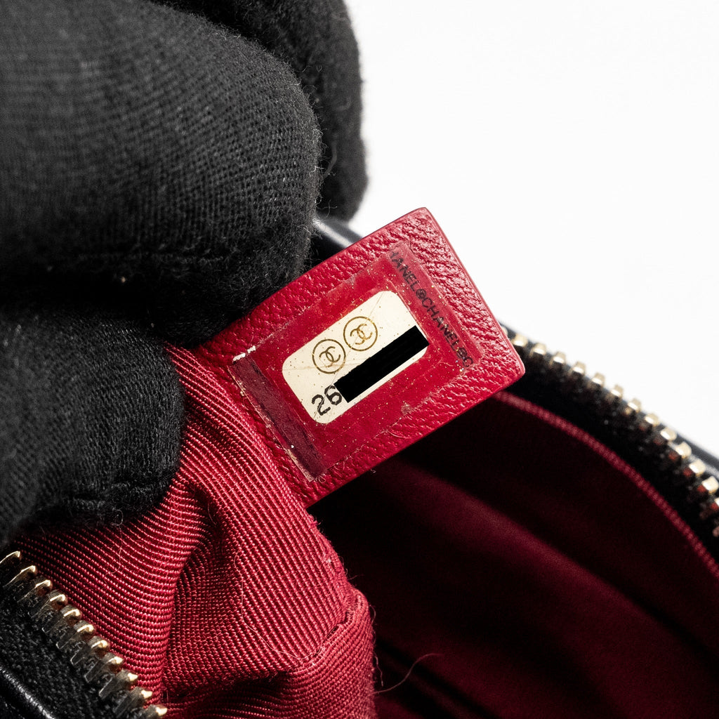 chanel-small-gabrielle-hobo-bag-calfskin-black-multicolour-hardware-3