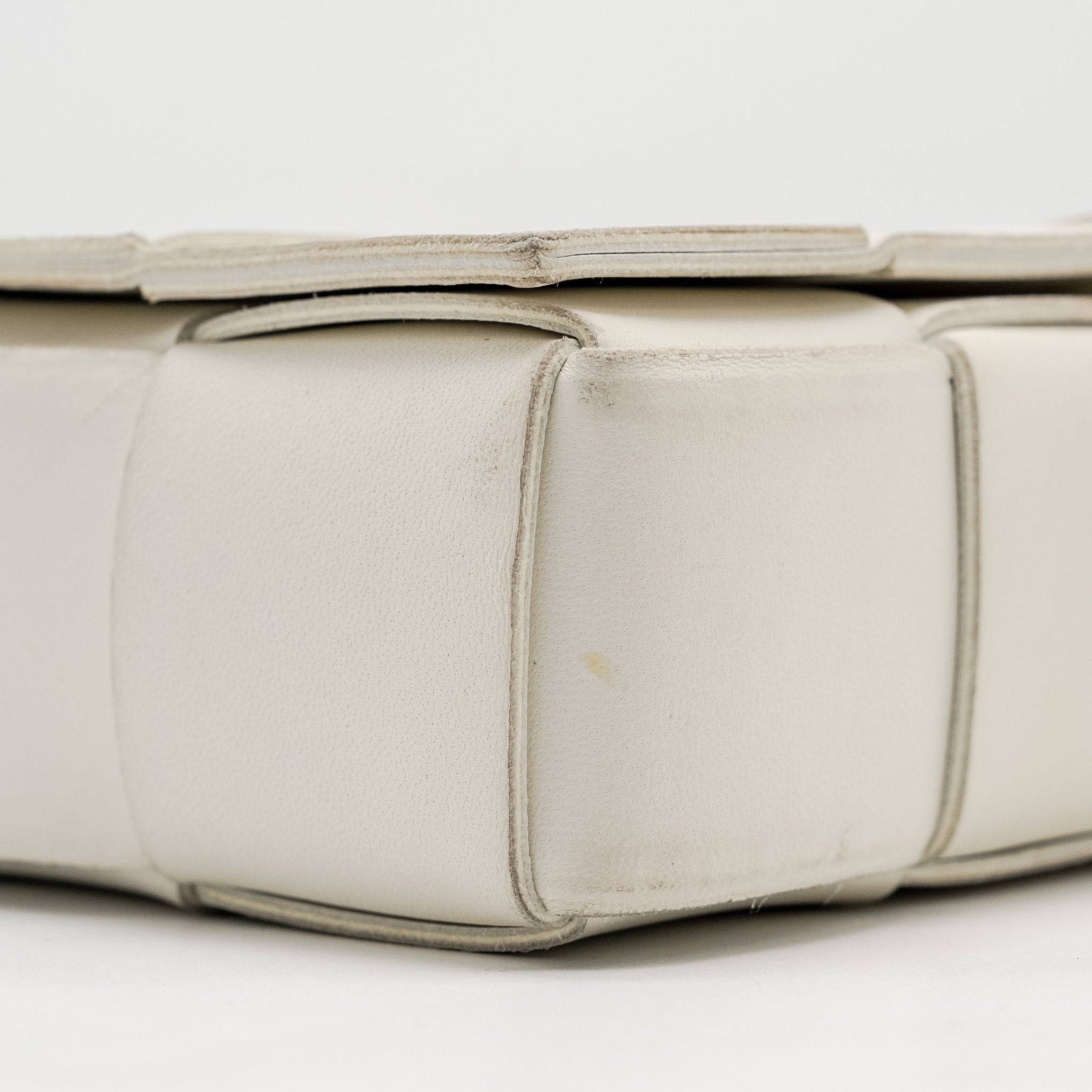 bottega-veneta-small-cassette-bag-lambskin-white-shw