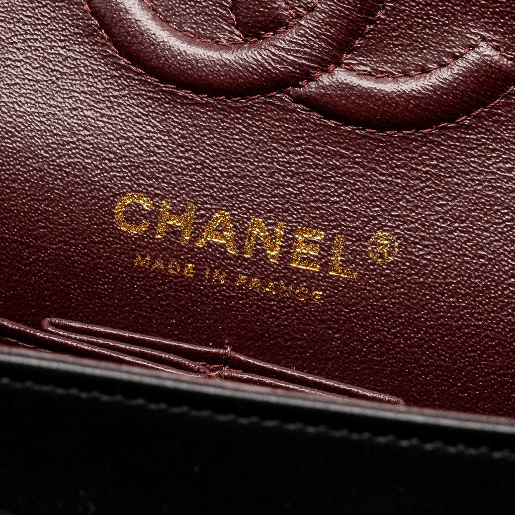 chanel-small-classic-double-flap-bag-lambskin-black-ghwmicrochip