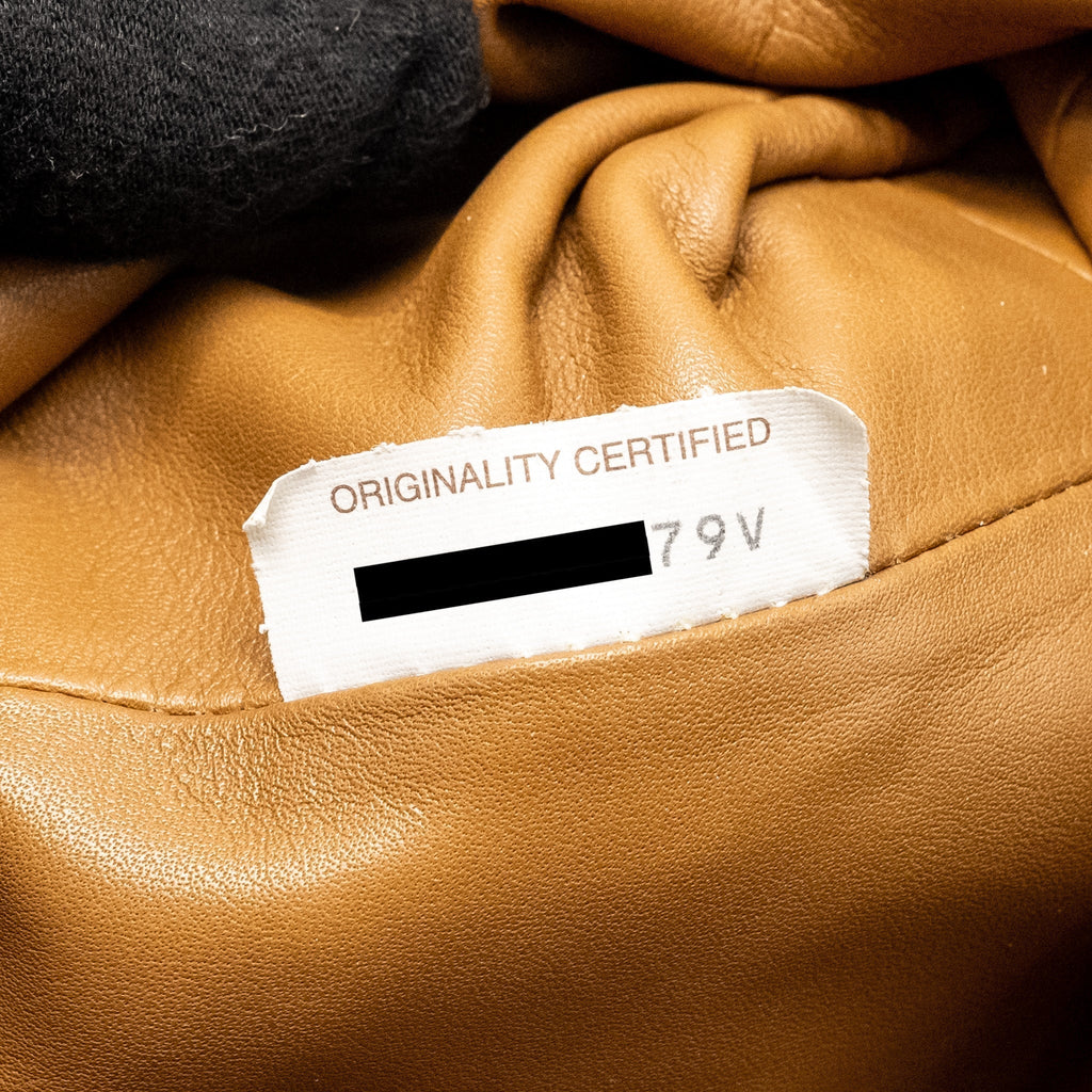 bottega-veneta-mini-the-pouch-smooth-calfskin-caramel-ghw