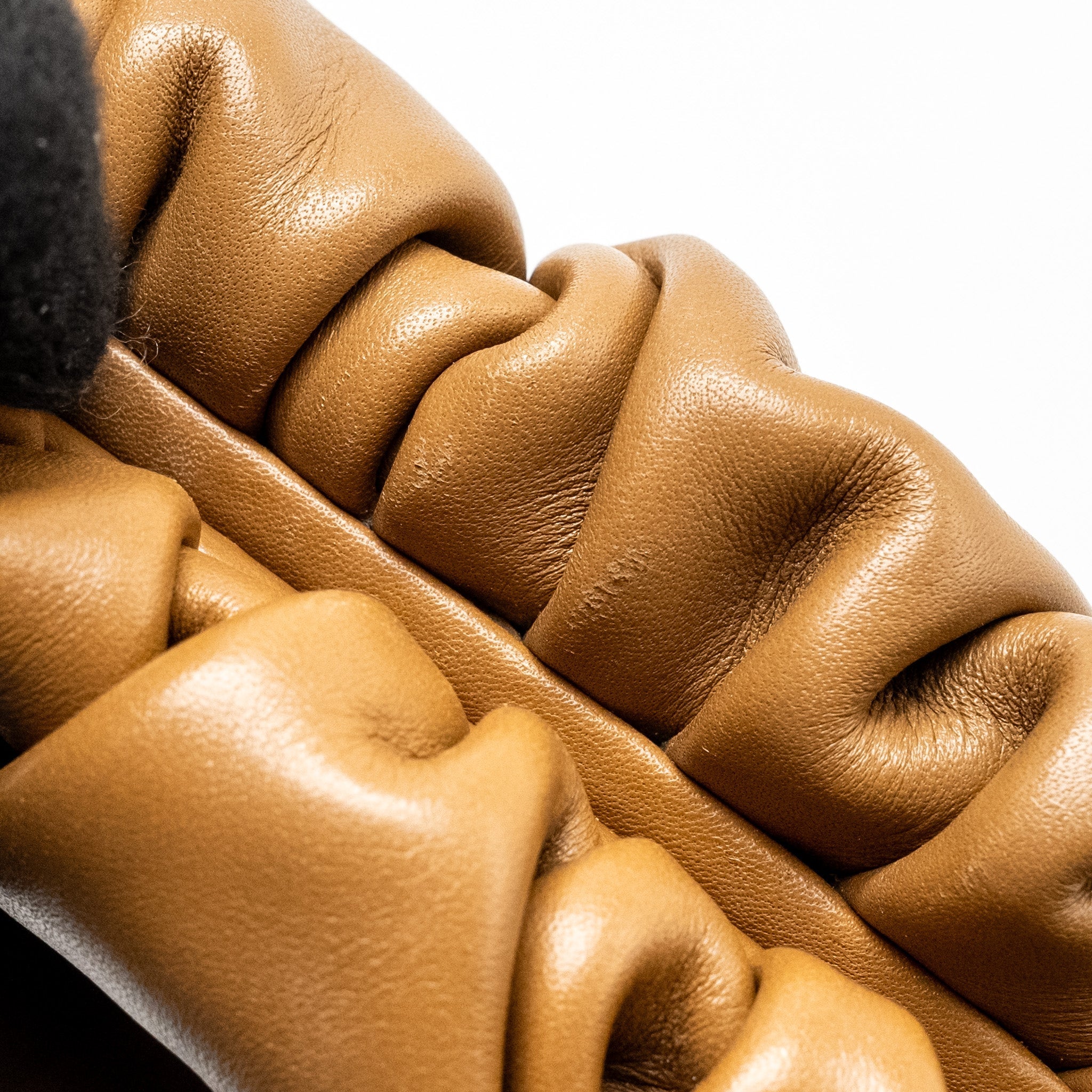bottega-veneta-mini-the-pouch-smooth-calfskin-caramel-ghw