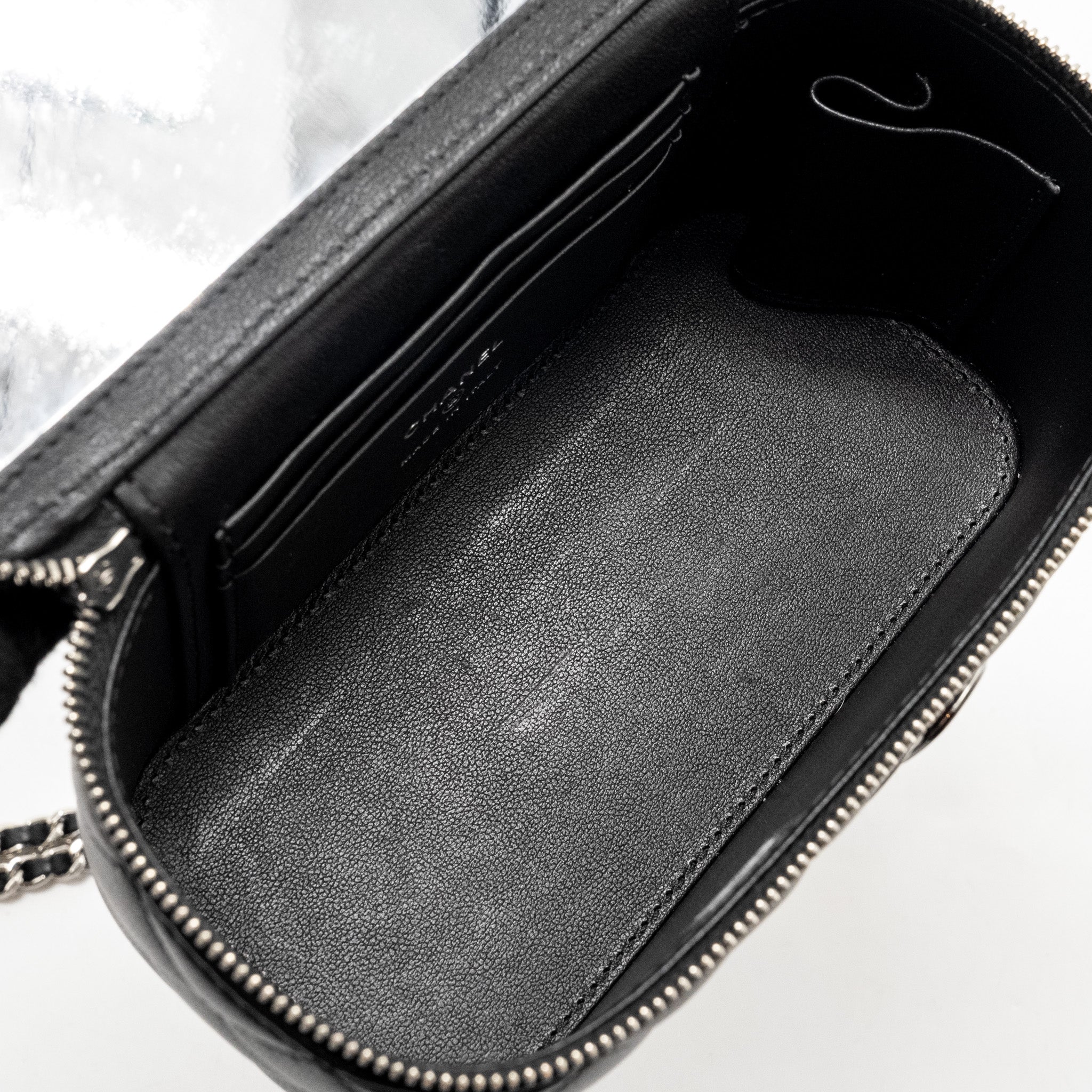 chanel-top-handle-long-vanity-case-lambskin-black-shw-microchip-copy