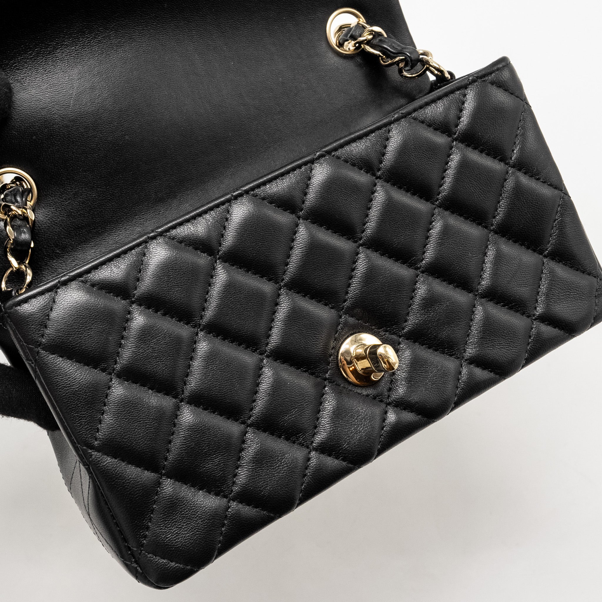 chanel-mini-rectangular-flap-bag-lambskin-black-lghwmicrochip-1