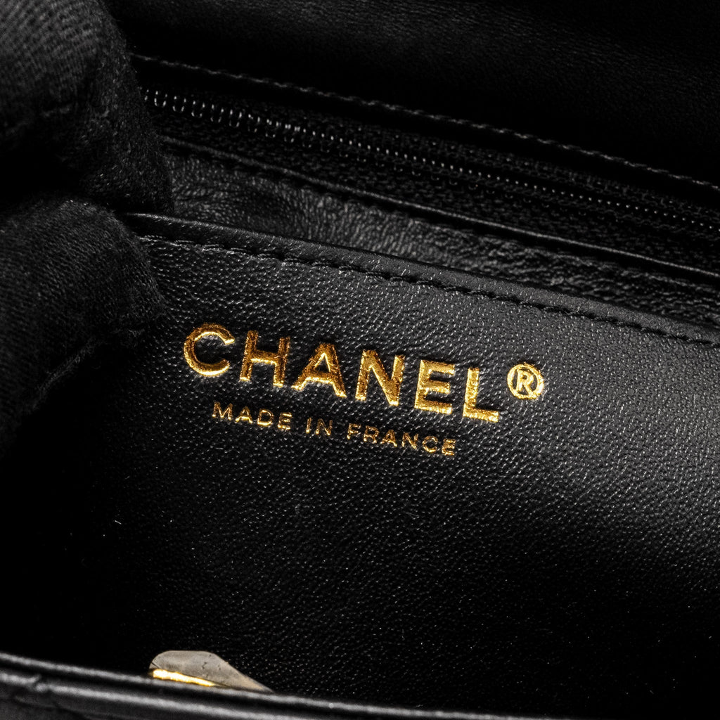 chanel-mini-rectangular-flap-bag-lambskin-black-lghwmicrochip-1