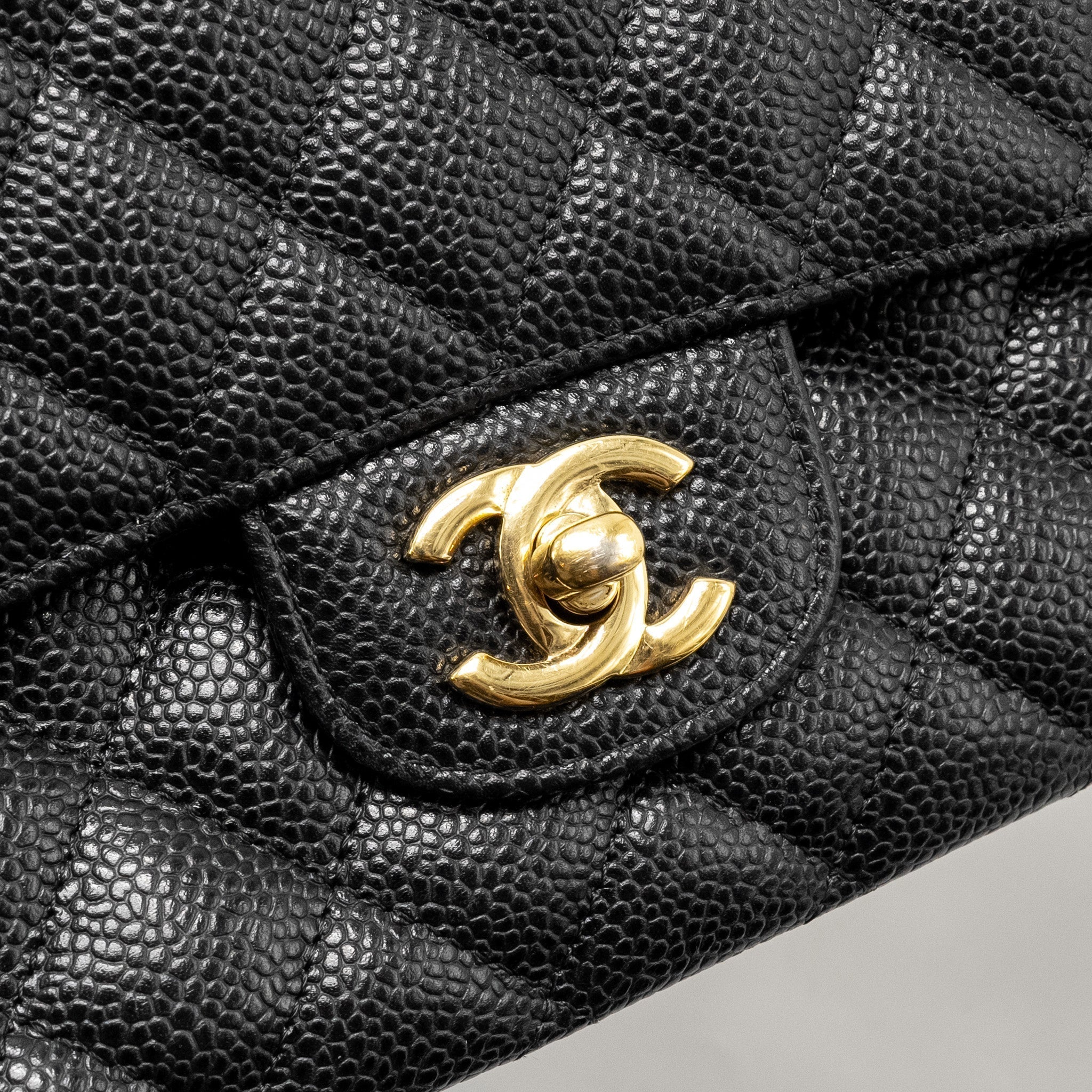 chanel-medium-classic-double-flap-bag-caviar-black-ghw-26