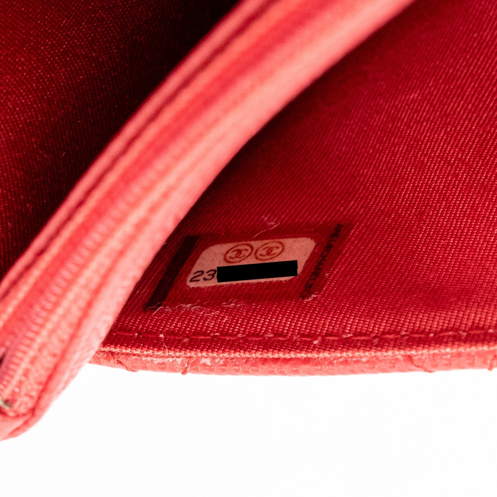 chanel-classic-wallet-on-chain-caviar-pink-ghw-copy