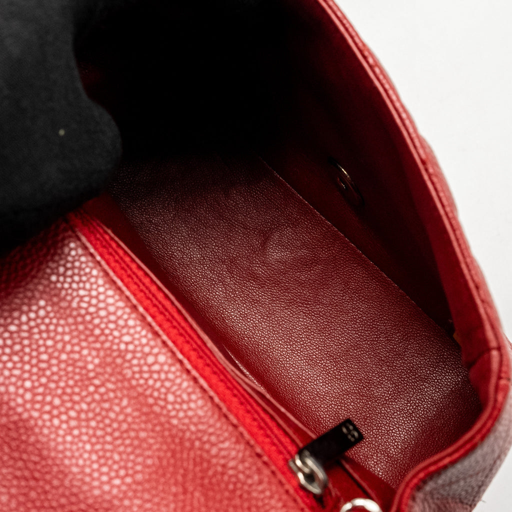 chanel-mini-square-red