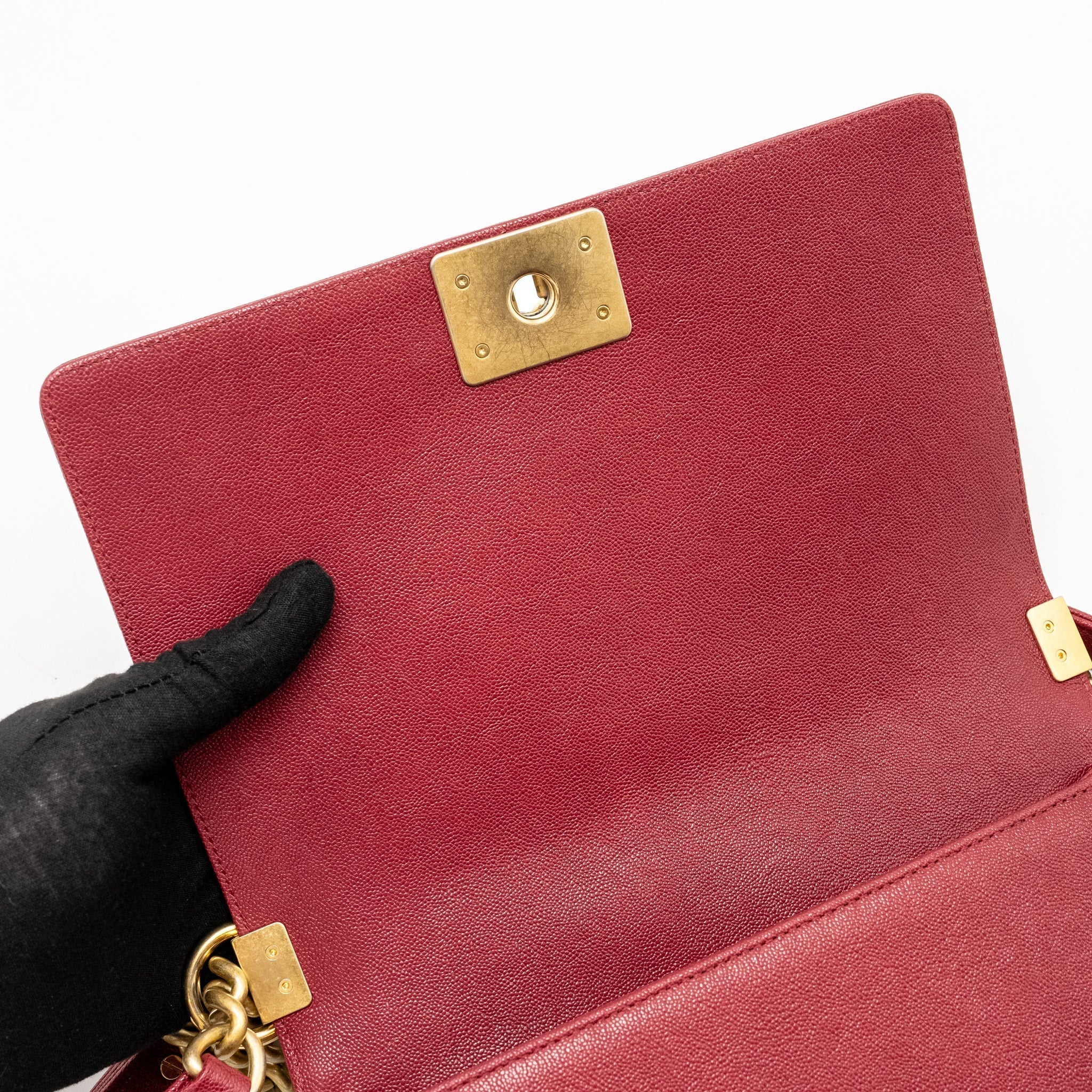 chanel-medium-boy-bag-caviar-red-ghw-copy