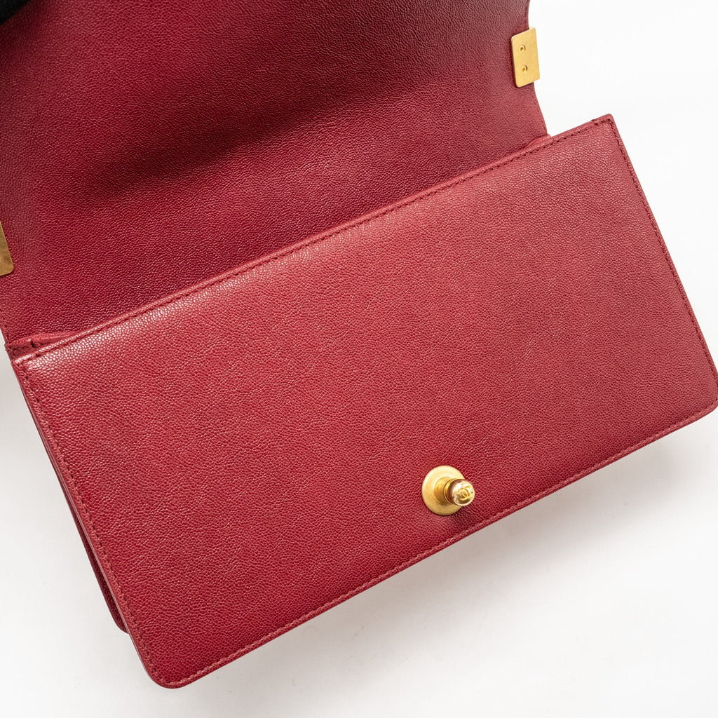 chanel-medium-boy-bag-caviar-red-ghw-copy