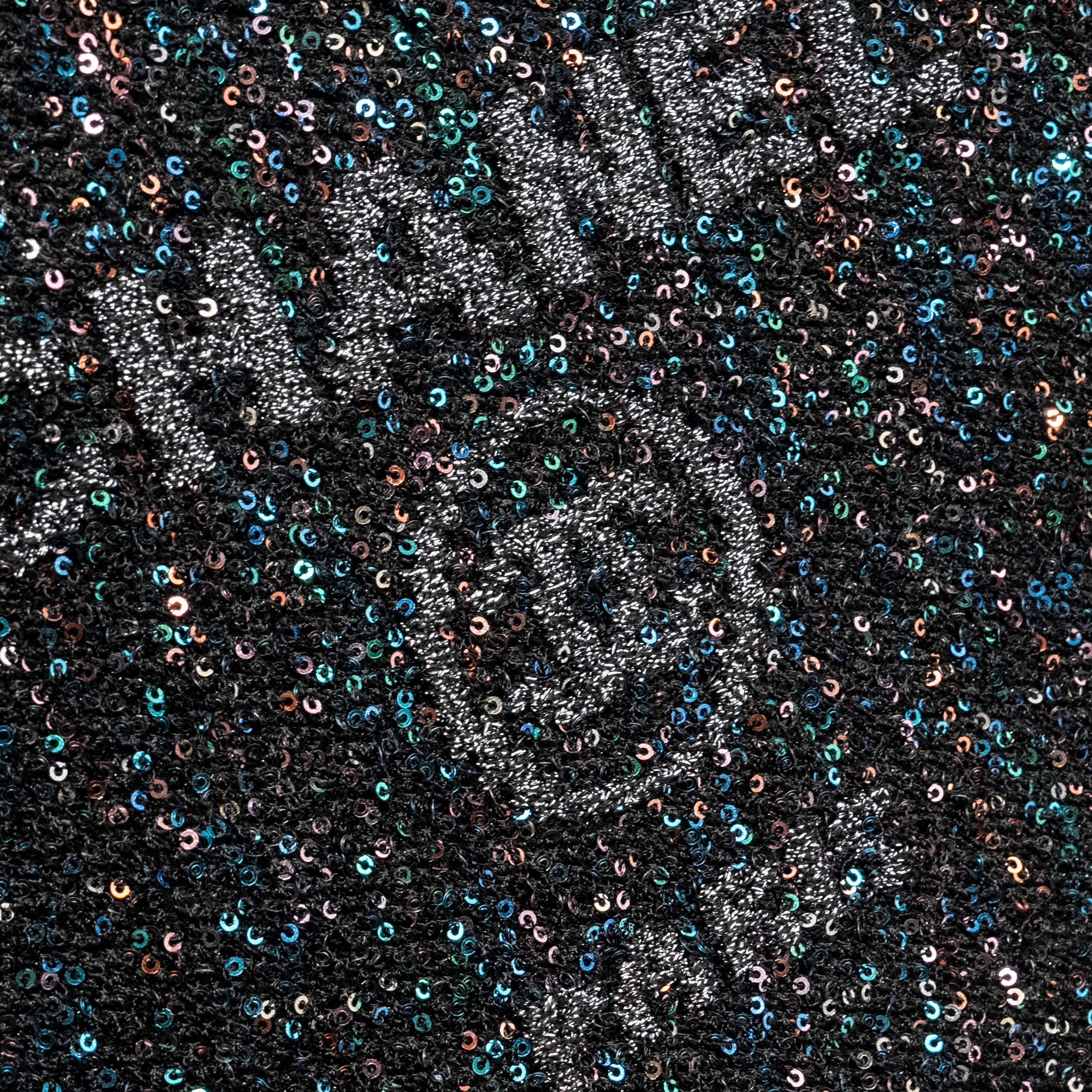 chanel-cluth-tweed-black